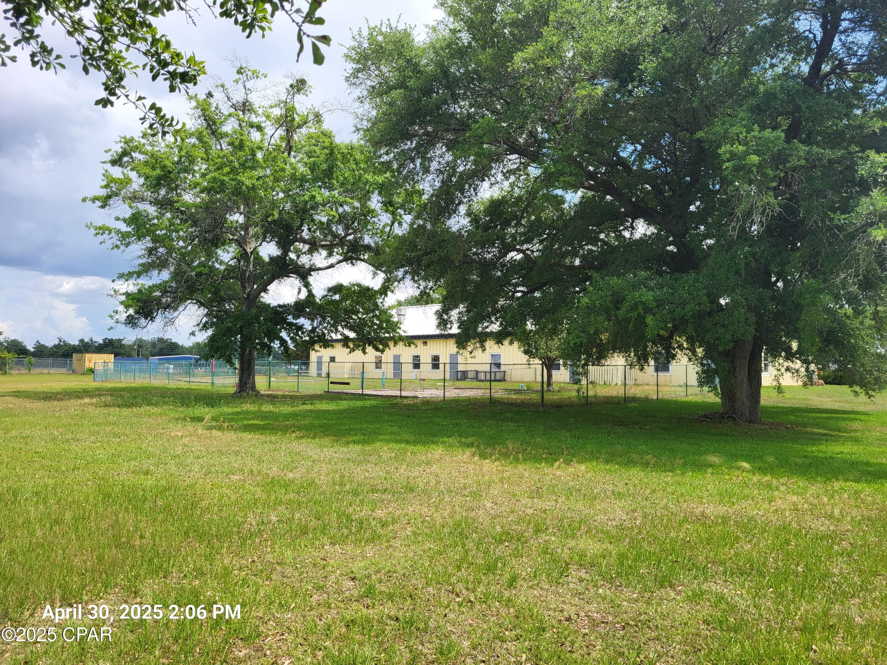 Image 15 For 3525 Russell Road