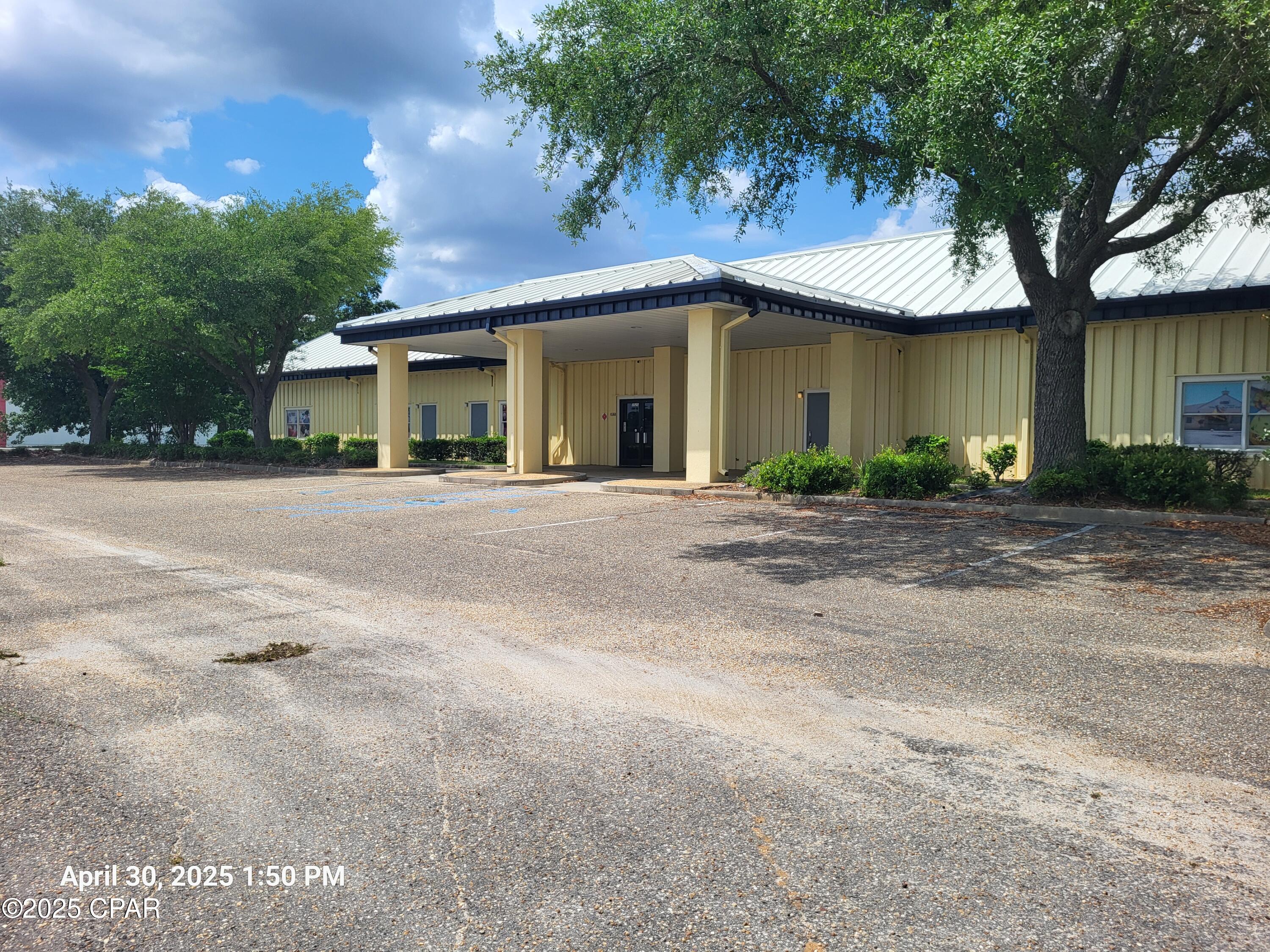 Image 3 For 3525 Russell Road