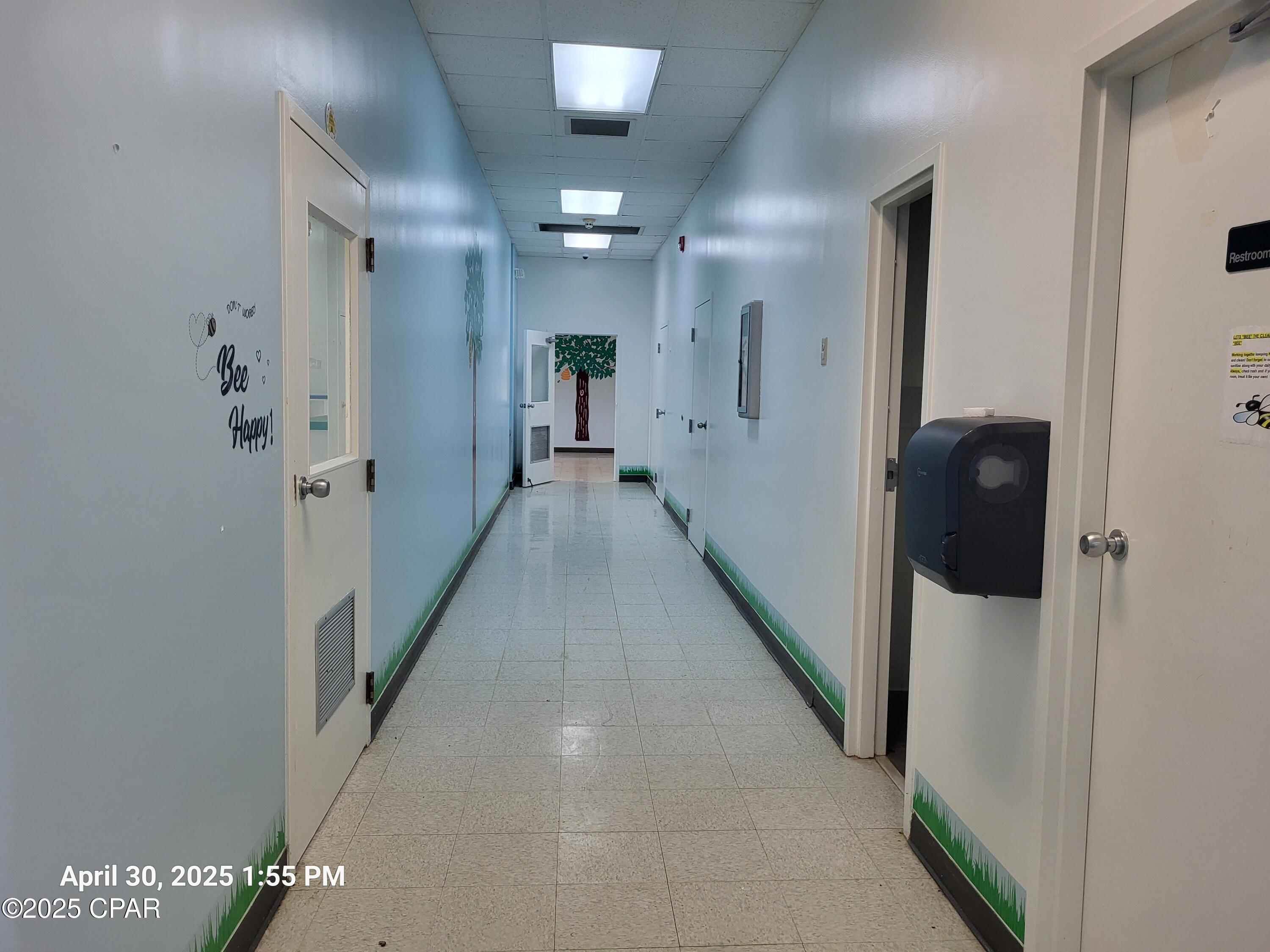 Image 5 For 3525 Russell Road