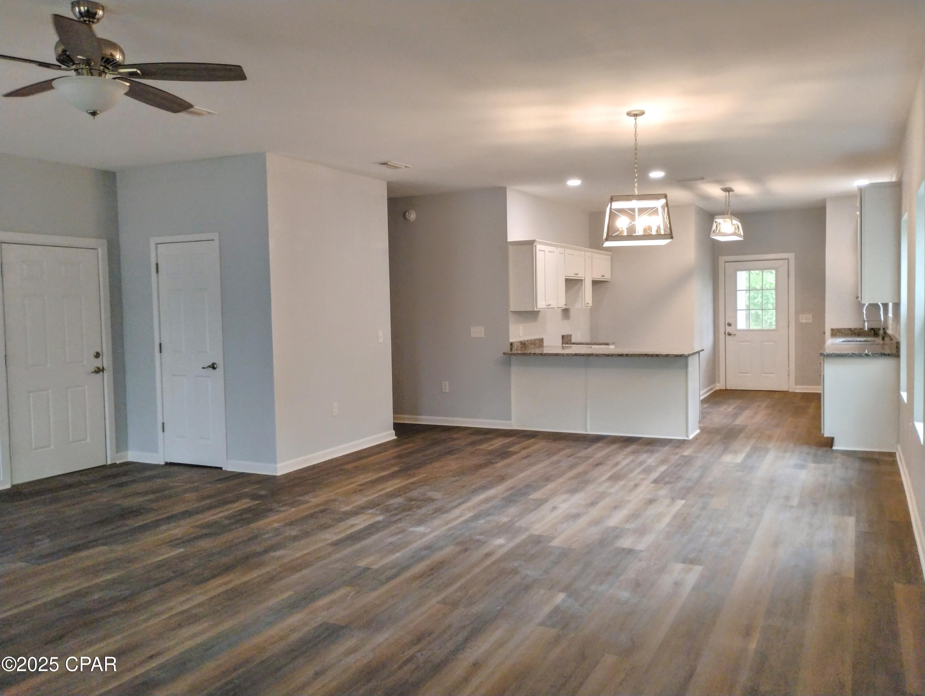 Image 7 For 4367 Carey Boulevard