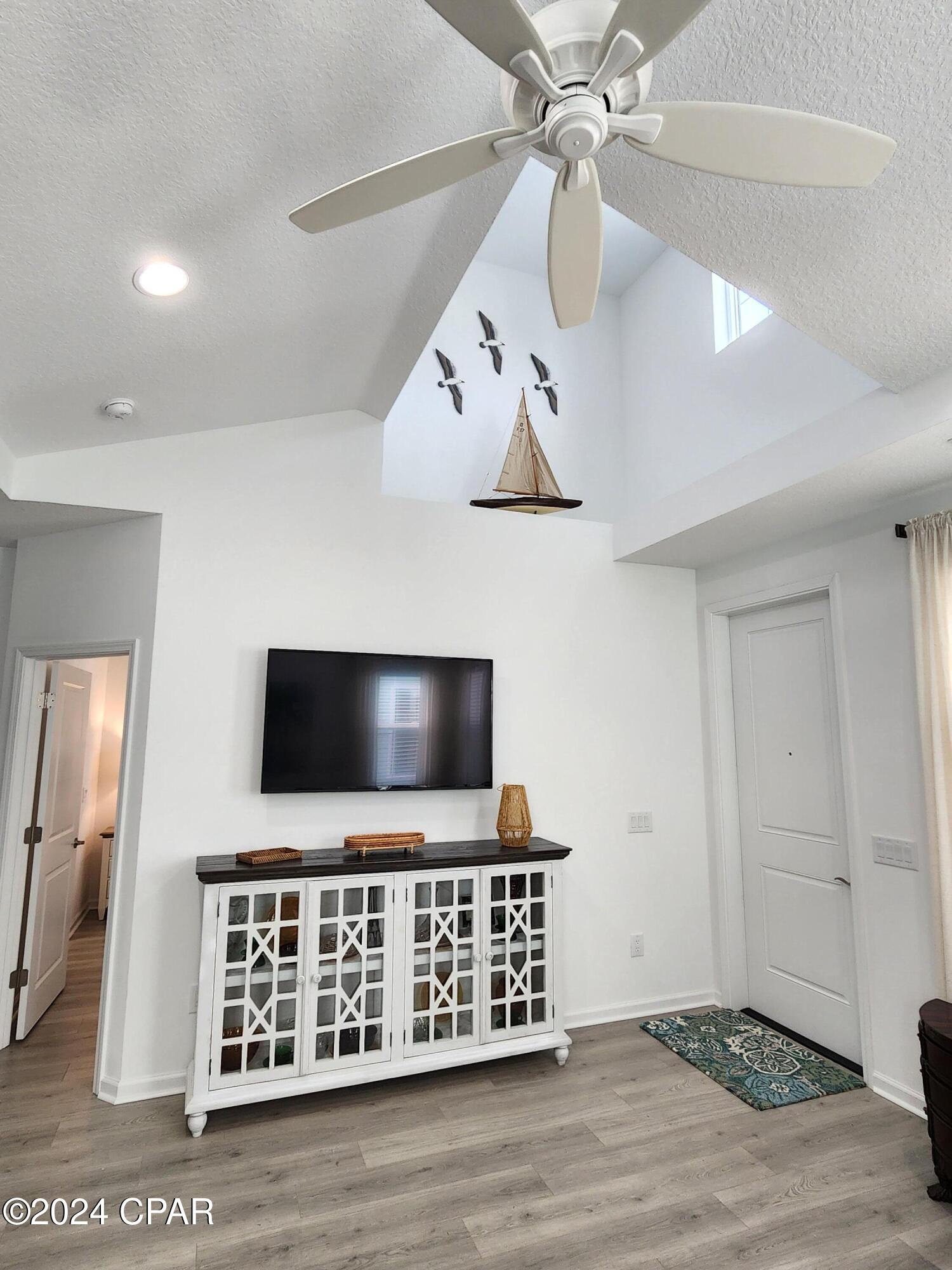 Image 13 For 8666 Shell Sink Drive