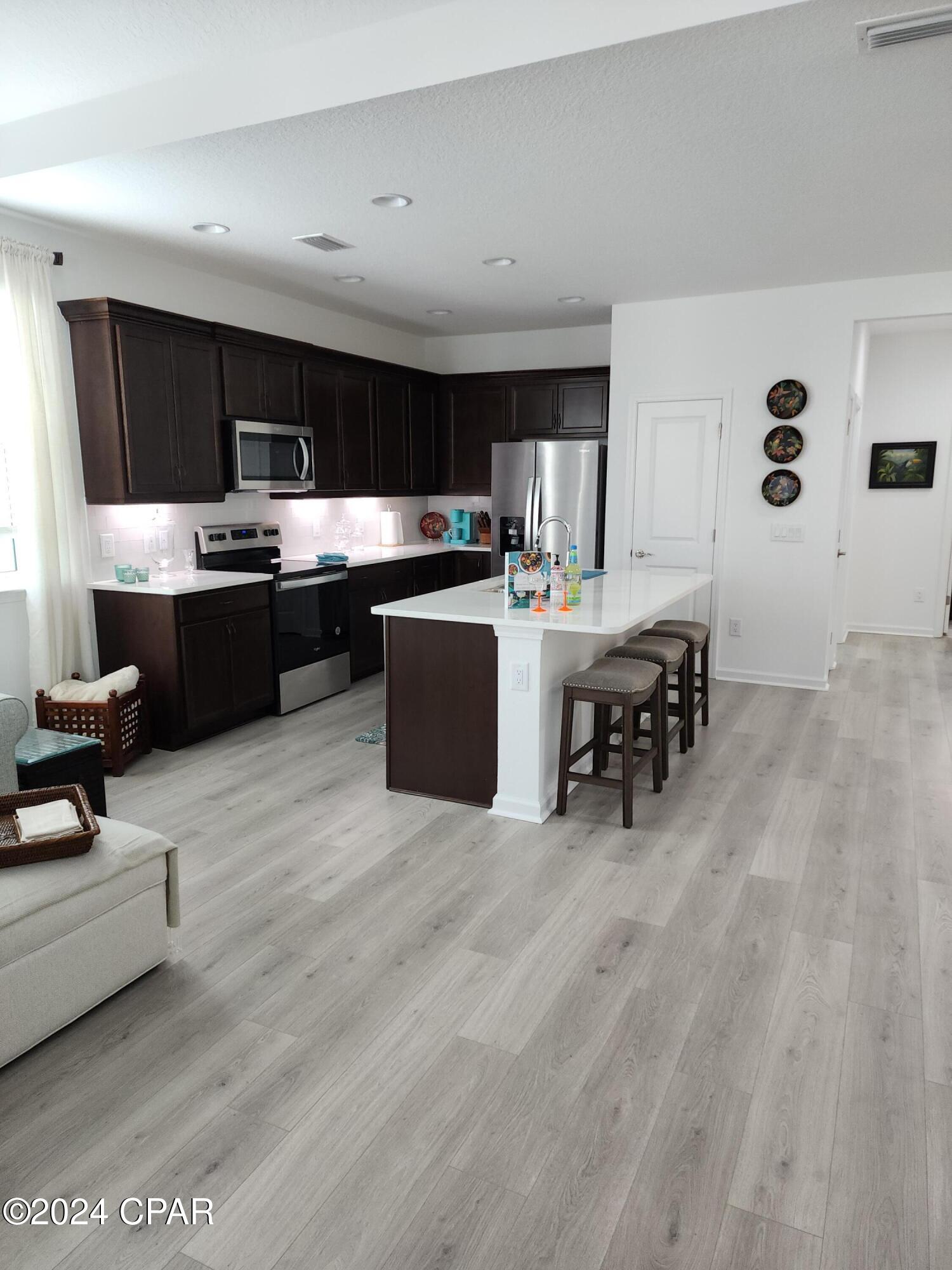 Image 9 For 8666 Shell Sink Drive