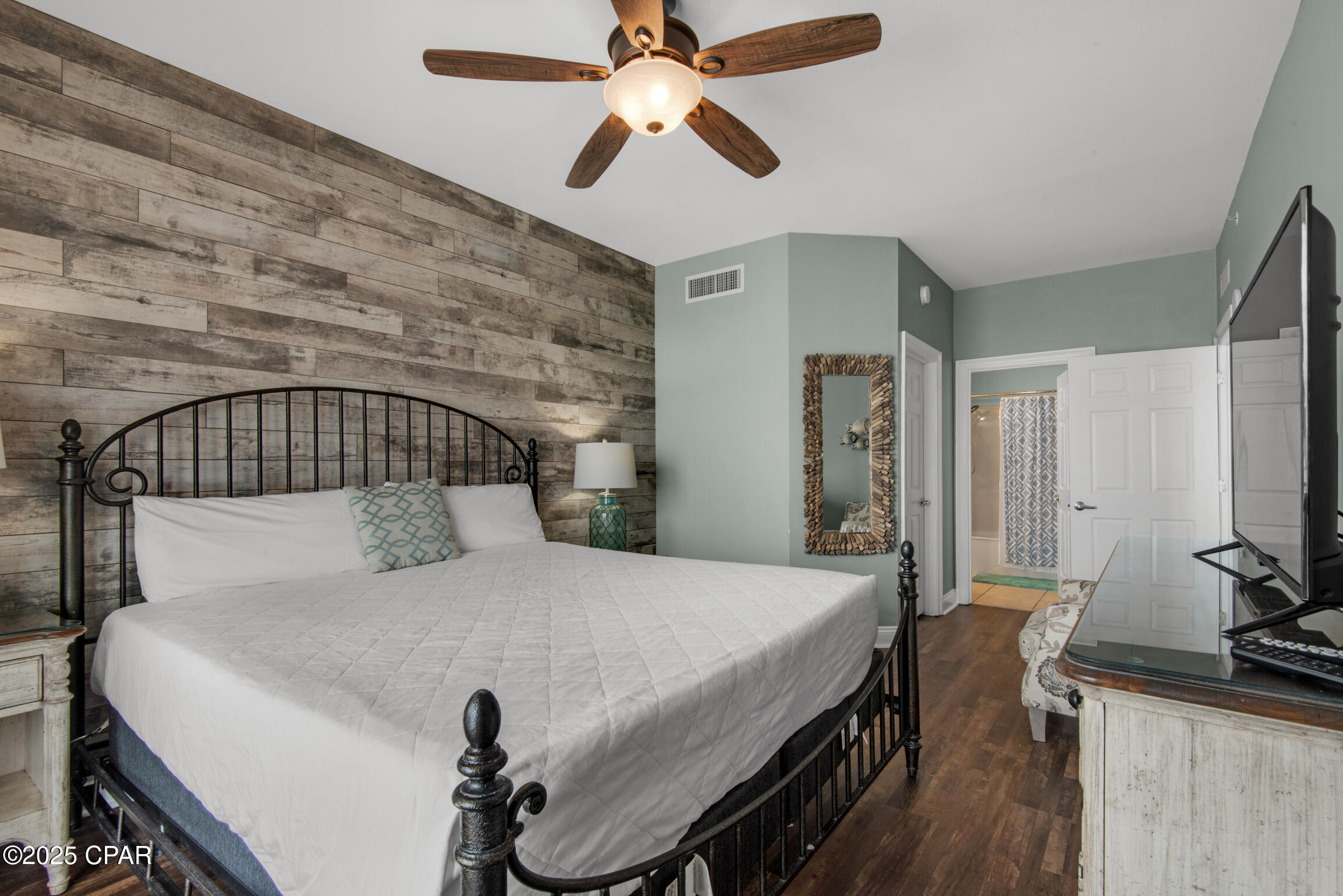 15817 Front Beach Road 608