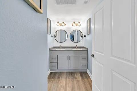 Image 33 For 9900 Thomas Drive 1528