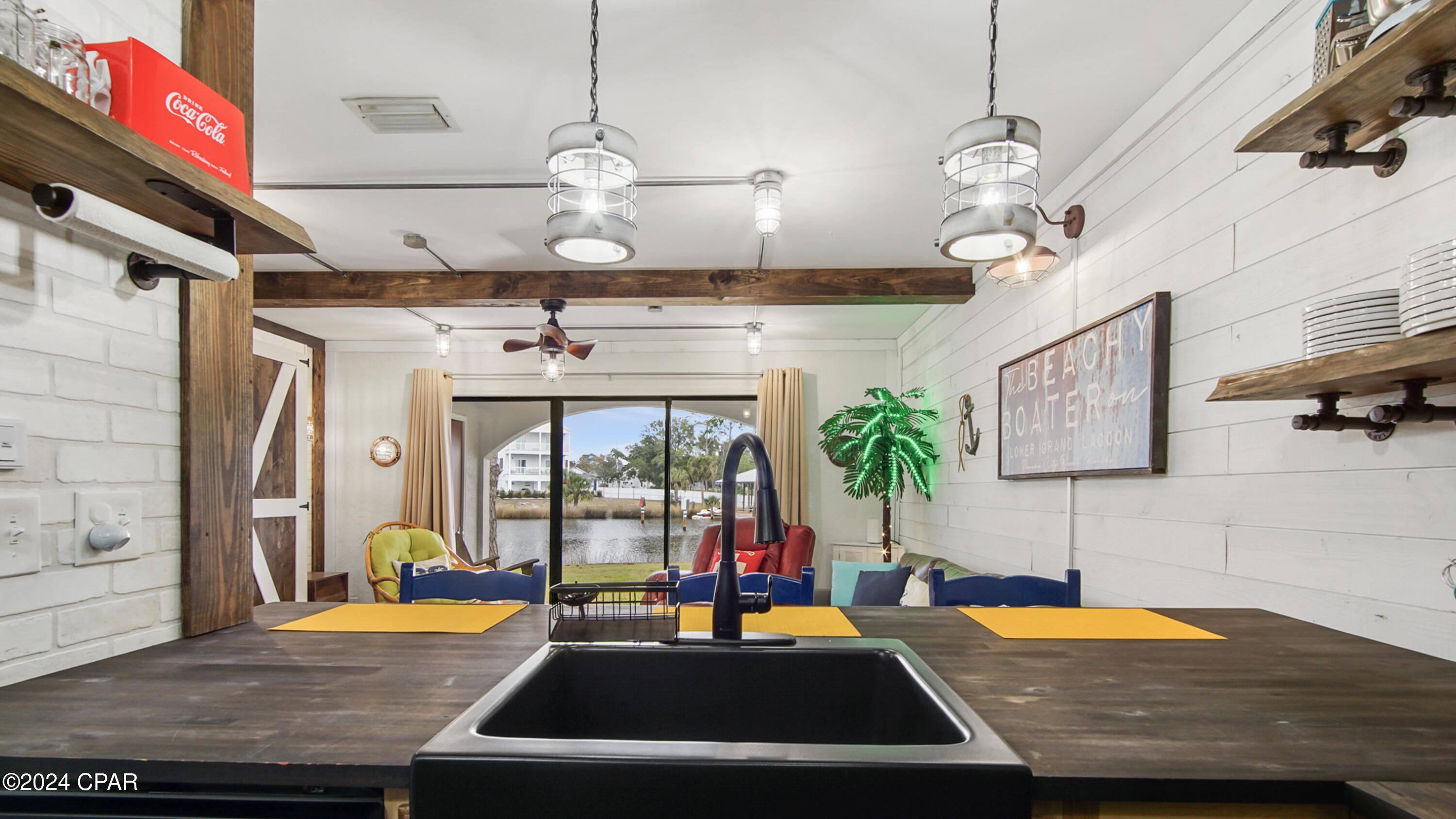 Image 11 For 8730 Thomas Drive 305