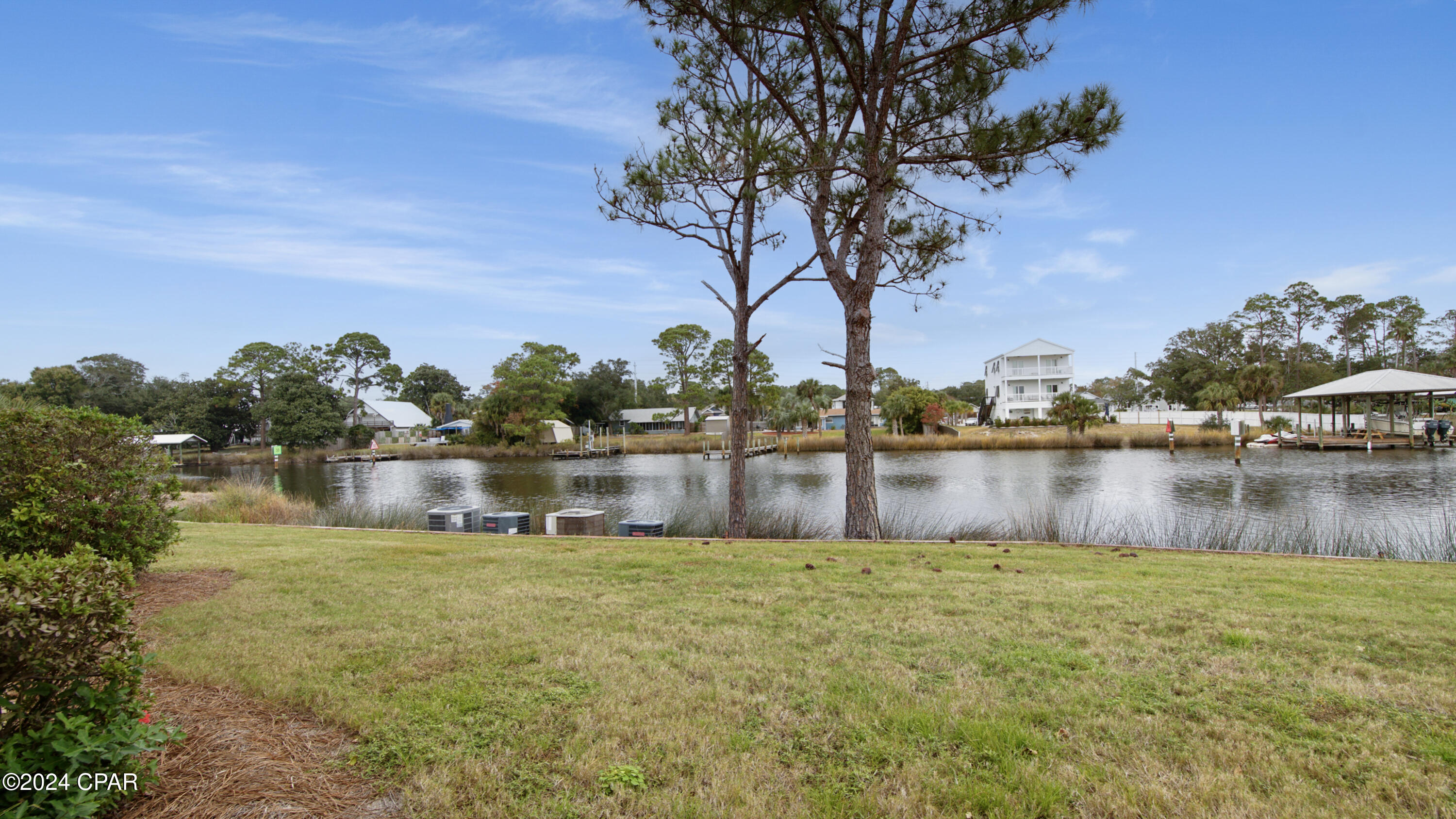 Image 3 For 8730 Thomas Drive 305