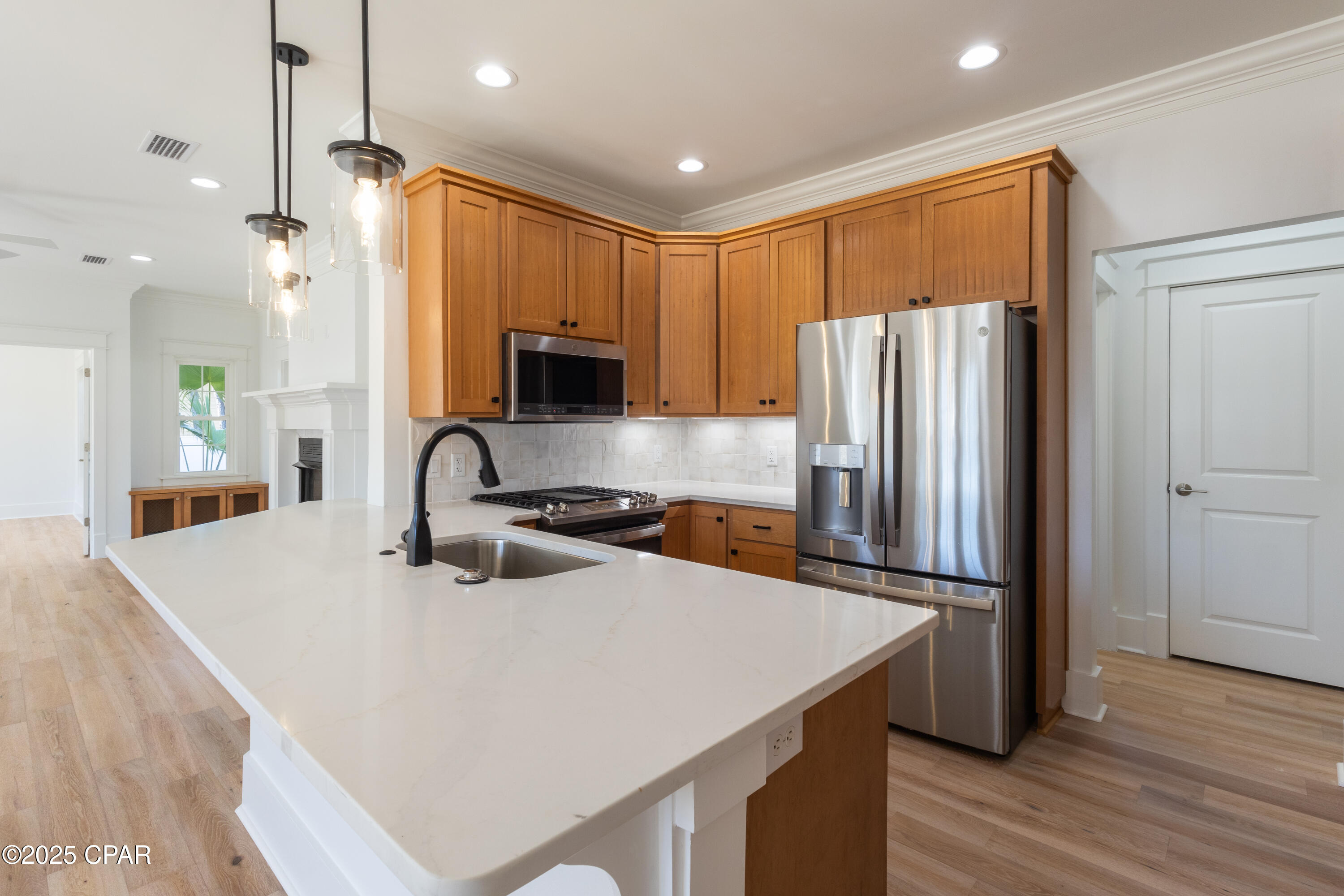 Image 3 For 7900 Lagoon Drive