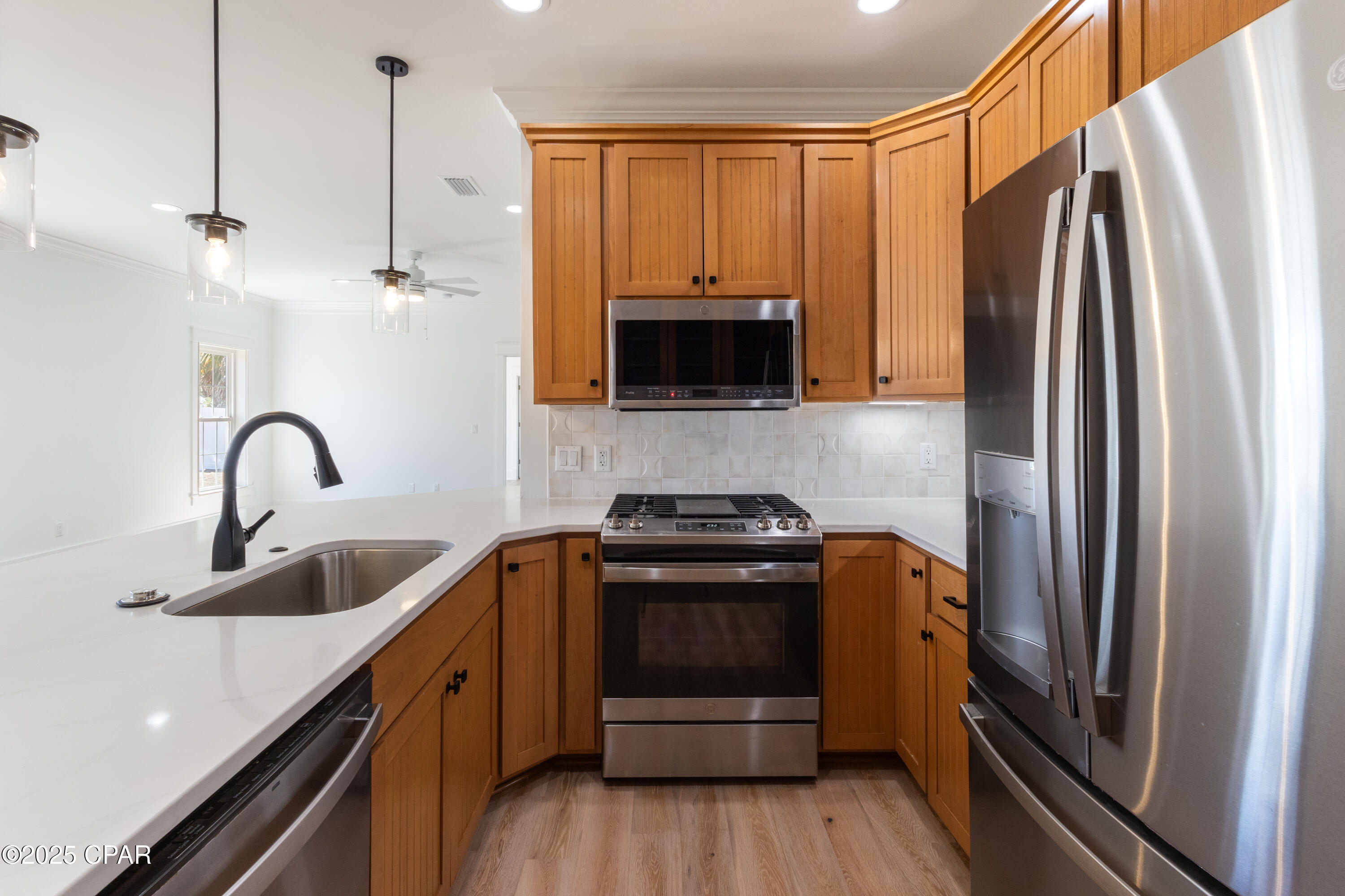 Image 9 For 7900 Lagoon Drive