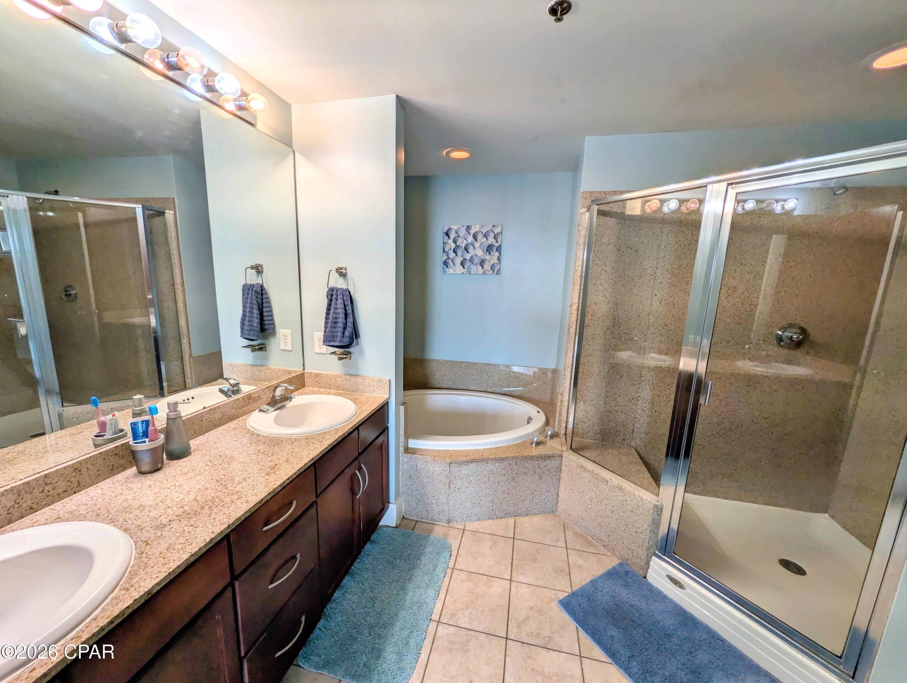 Image 12 For 9860 Thomas Drive 907
