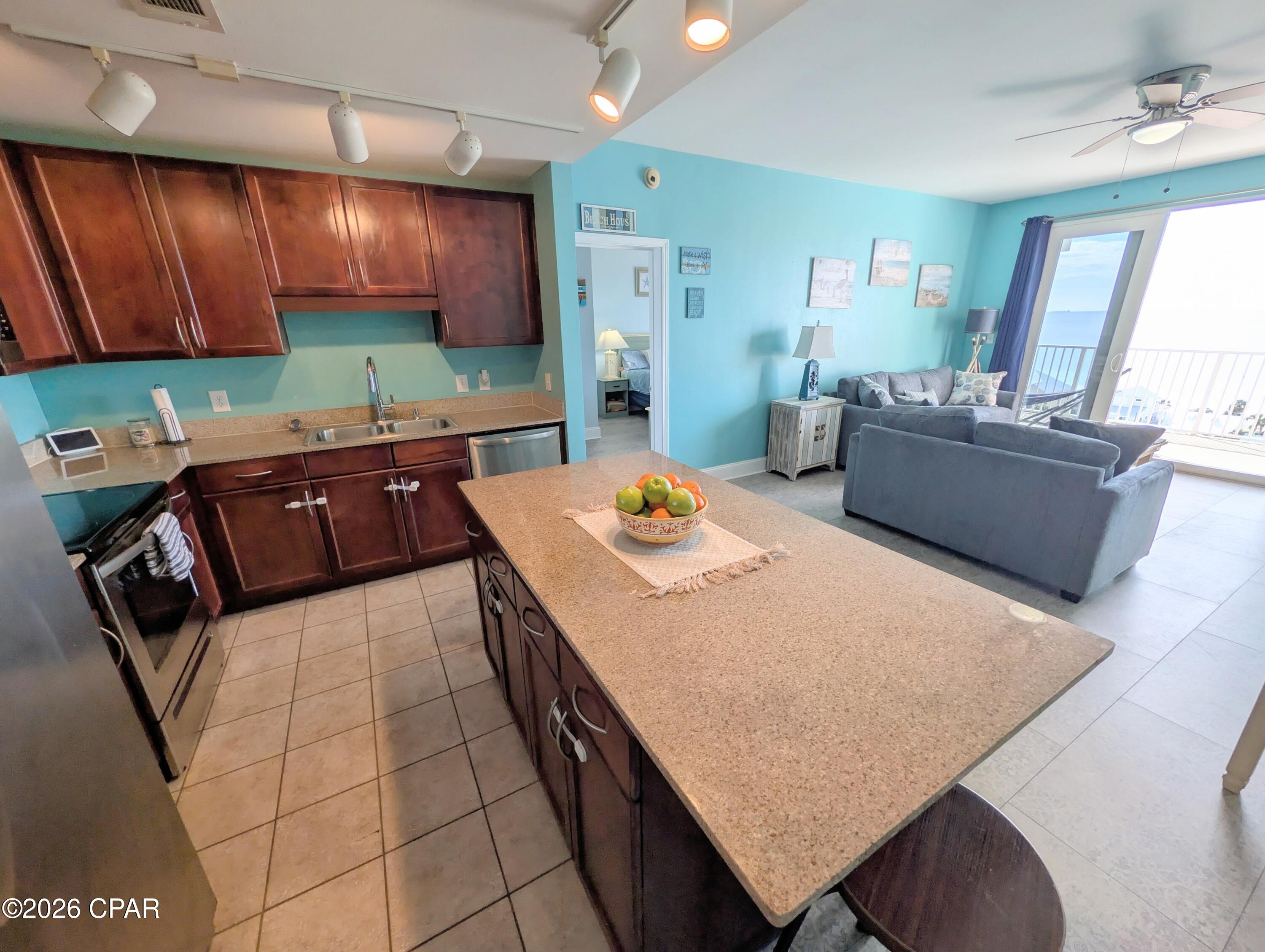 Image 8 For 9860 Thomas Drive 907