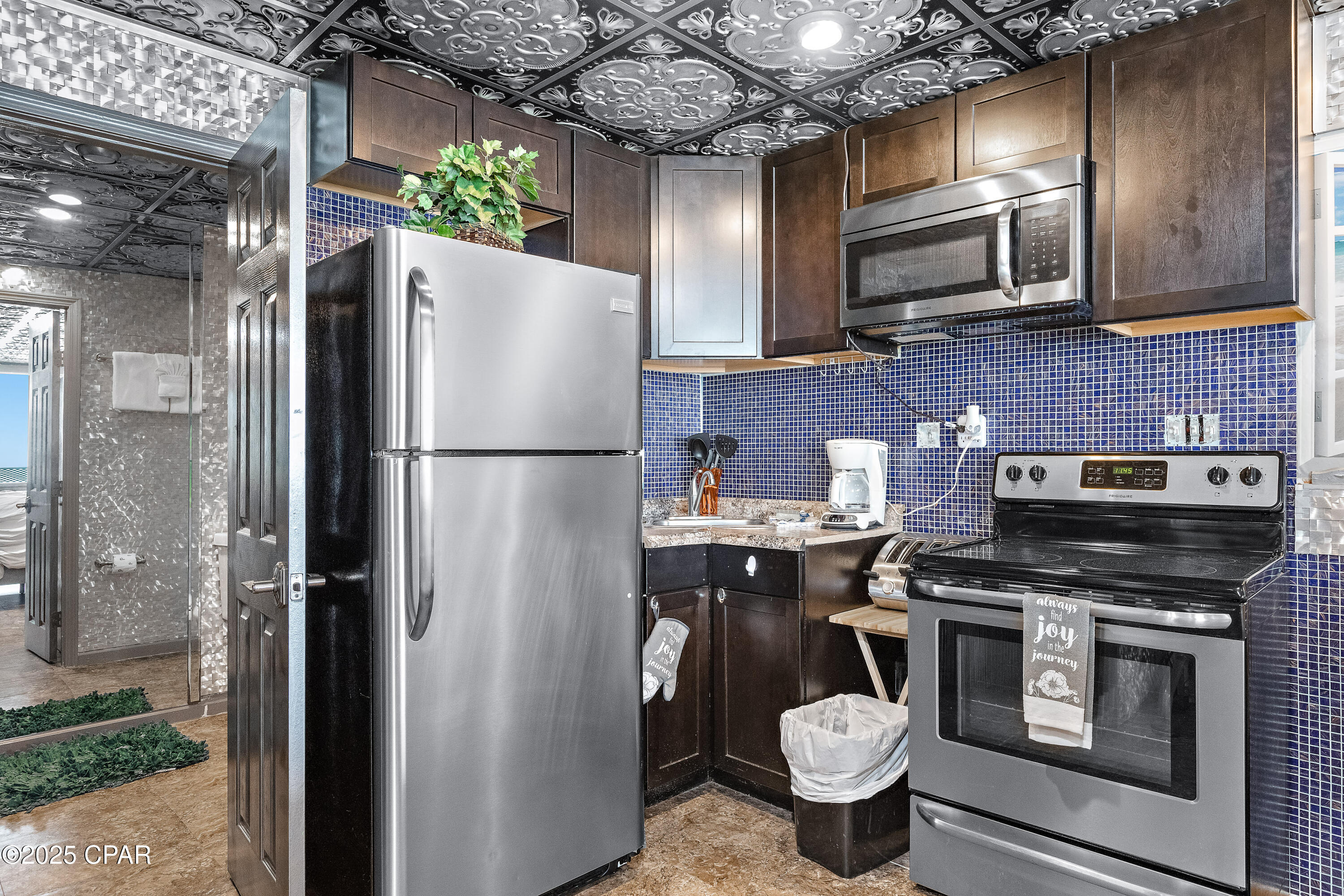 Image 7 For 14401 Front Beach Road 600