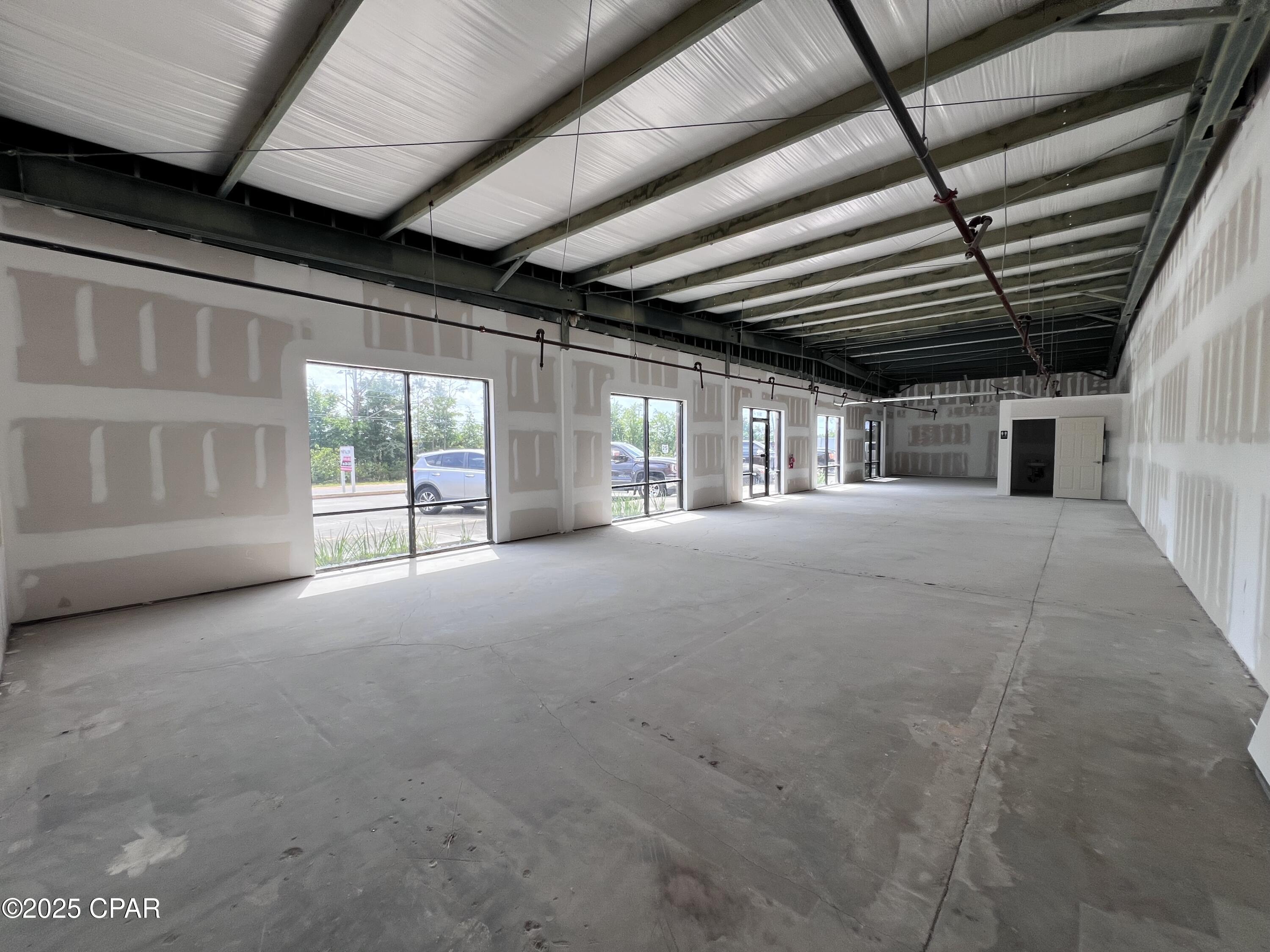 Image 6 For 700 Aberdeen Loop B