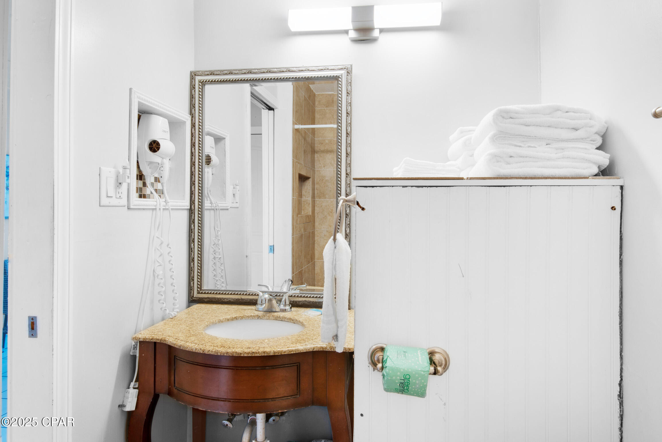 8817 Thomas Drive A208