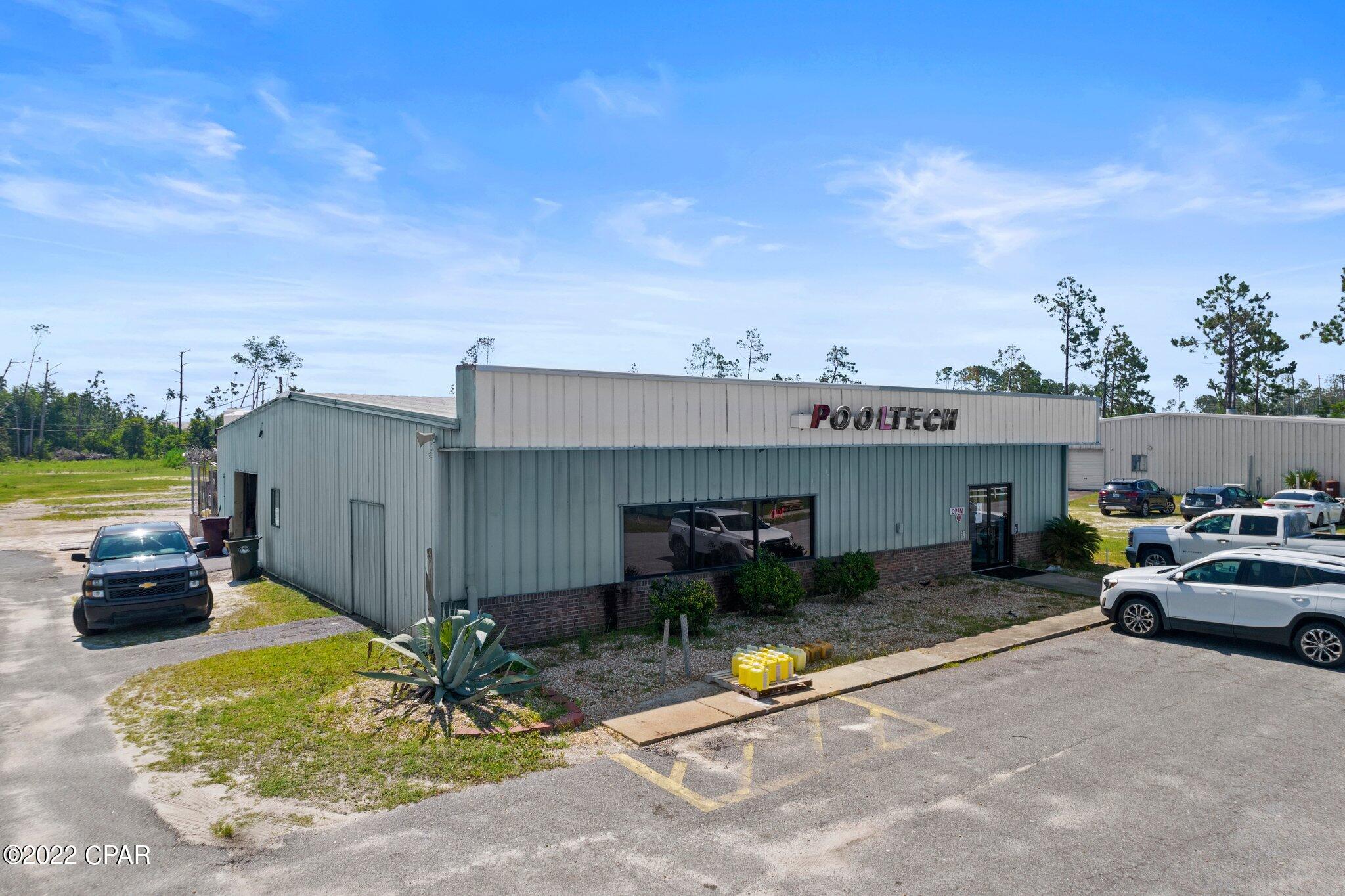 Listing photo id 14 for 3407 Highway 77