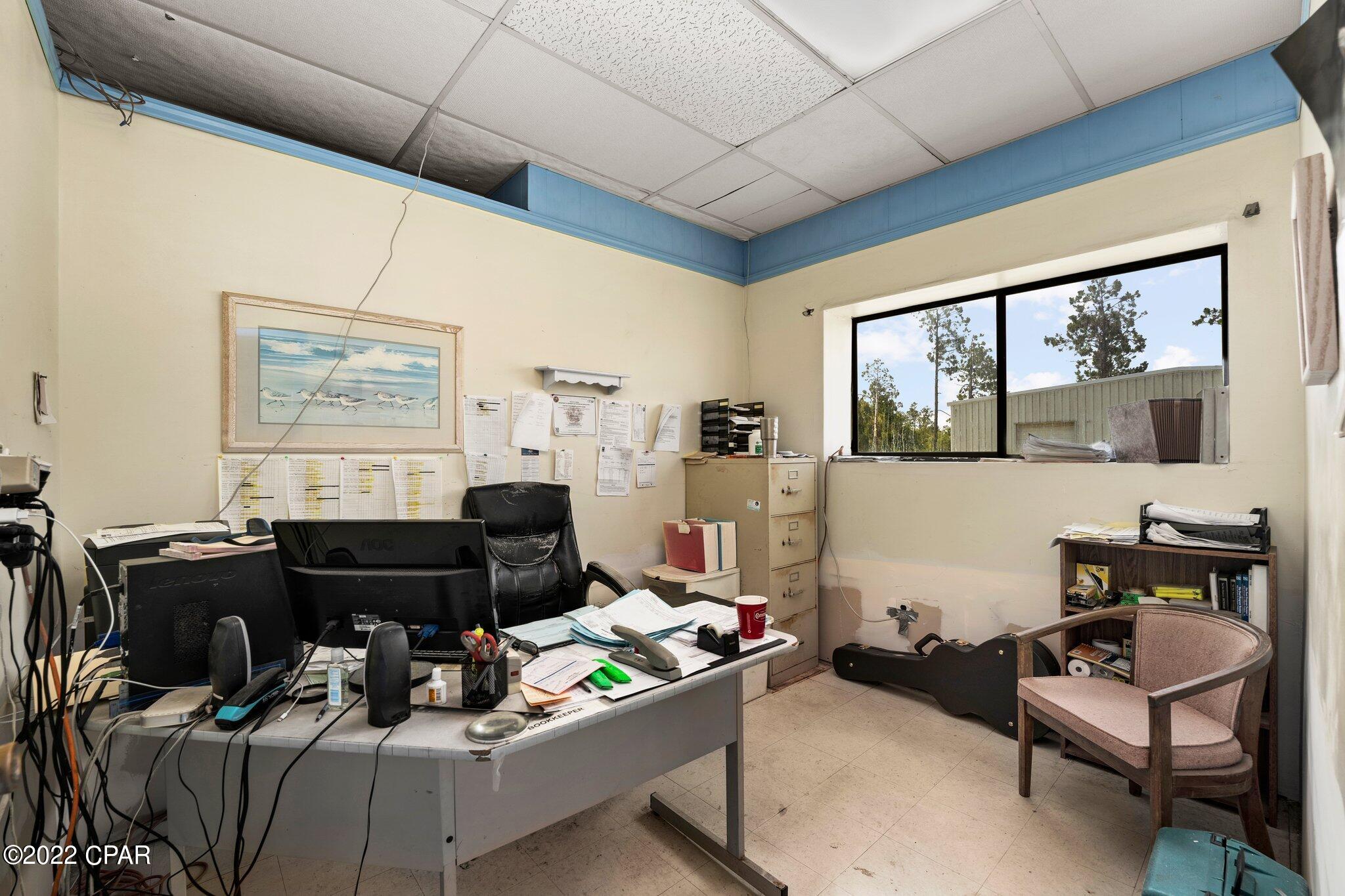 Listing photo id 32 for 3407 Highway 77