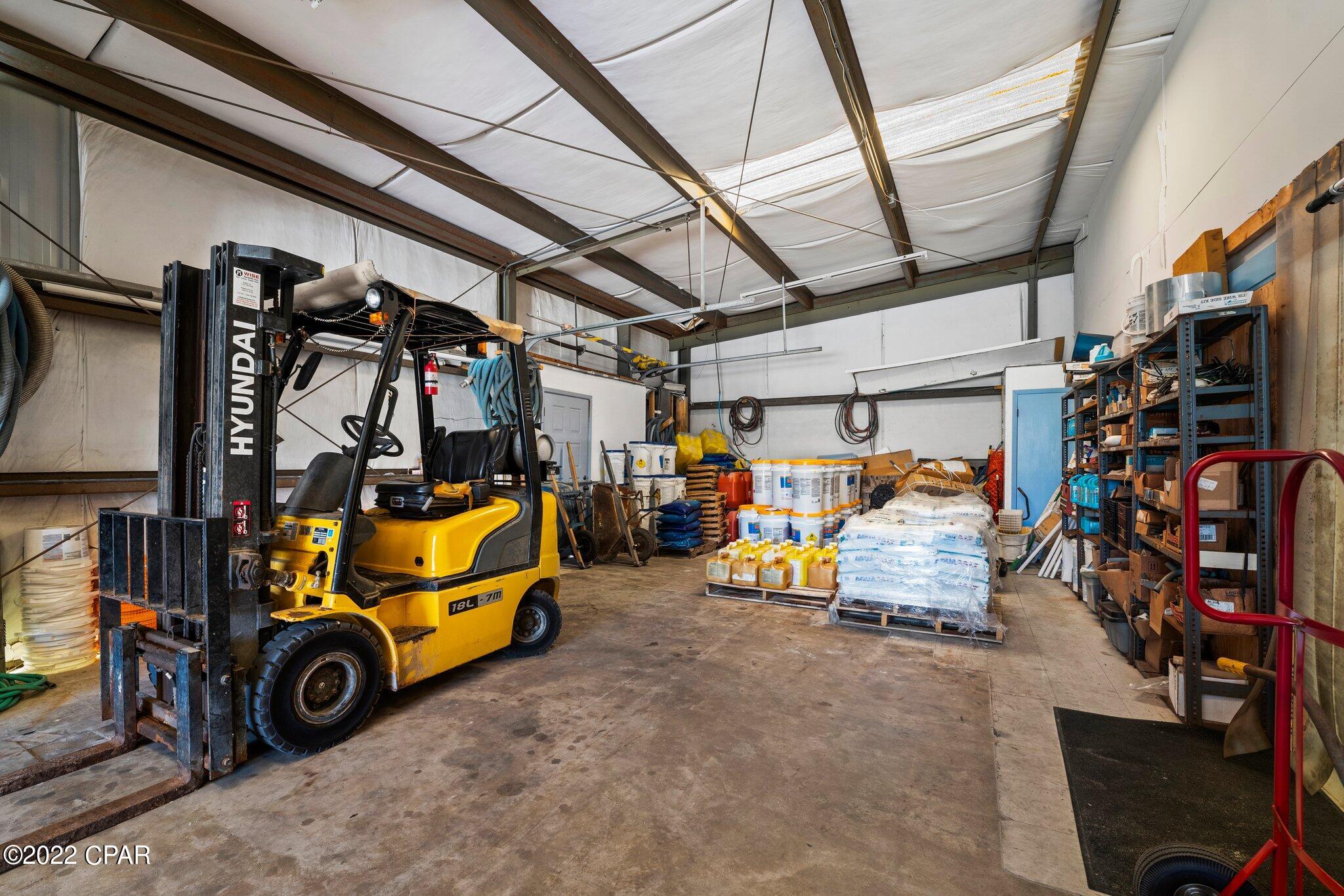 Listing photo id 37 for 3407 Highway 77