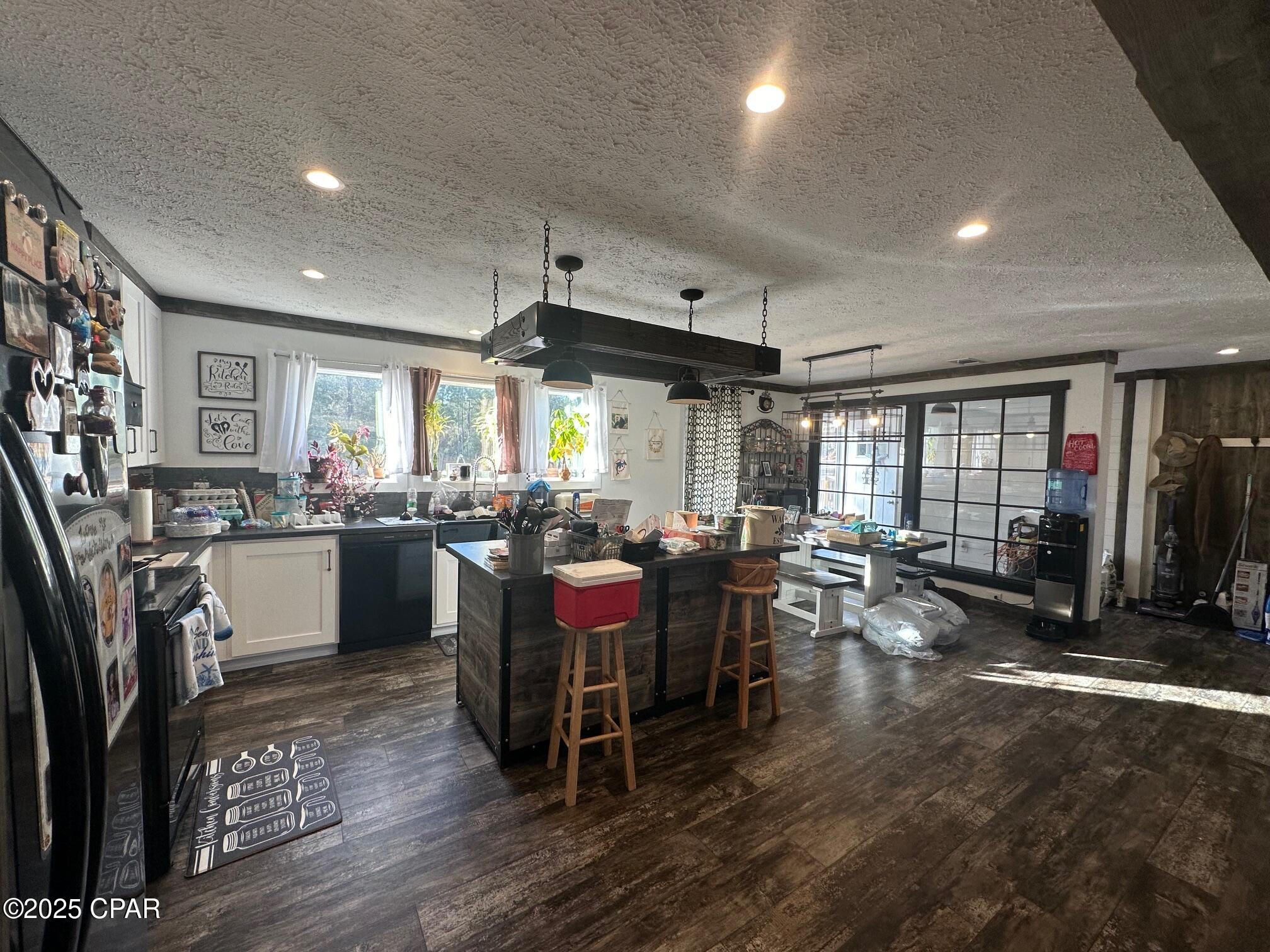 Image 11 For 2504 Mildred Lane