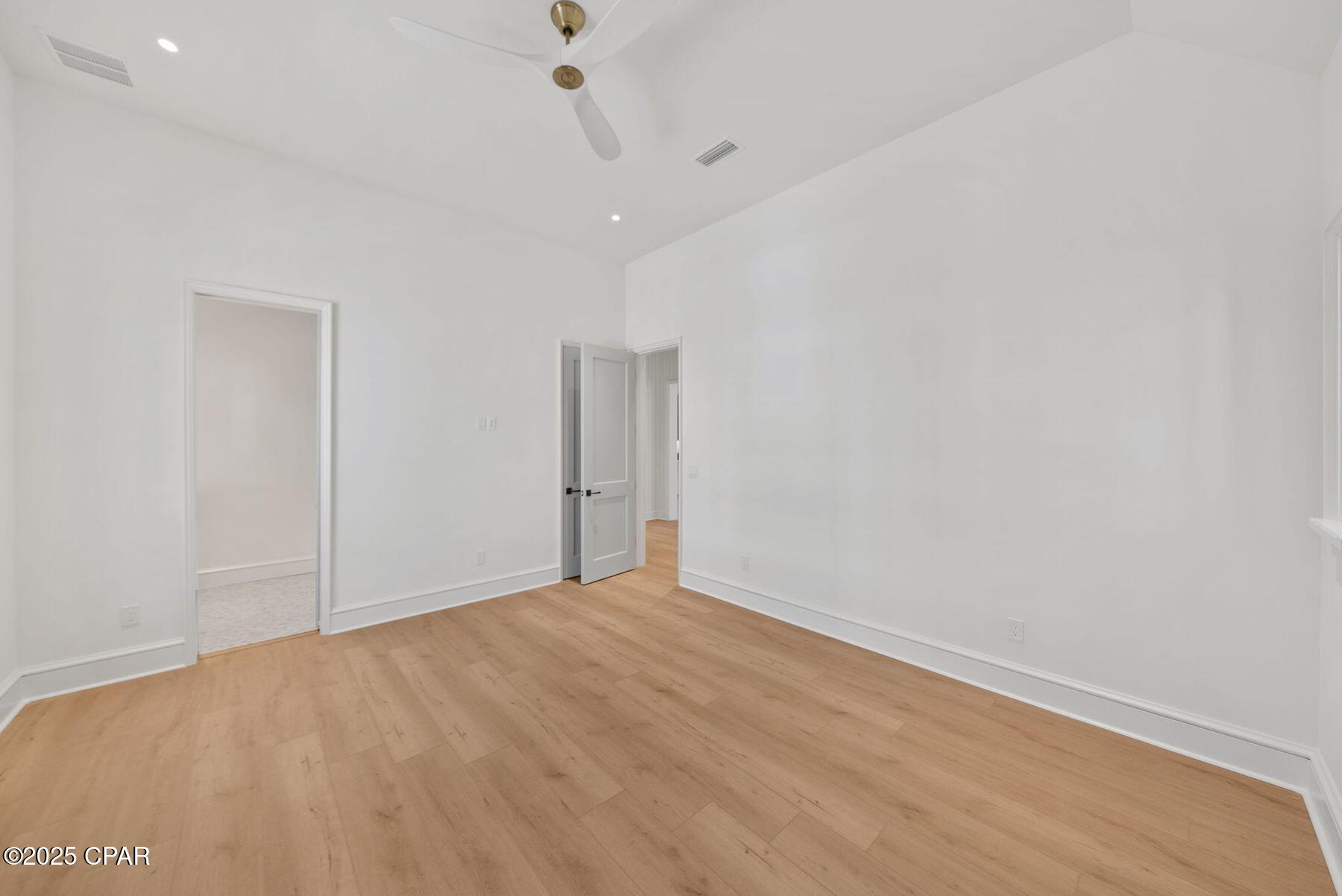 Listing photo id 29 for 226 Dunes Drive