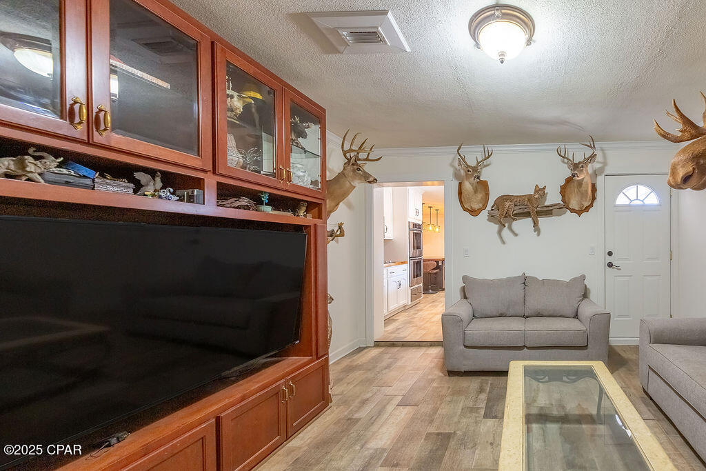 Image 43 For 7536 Coleridge Road