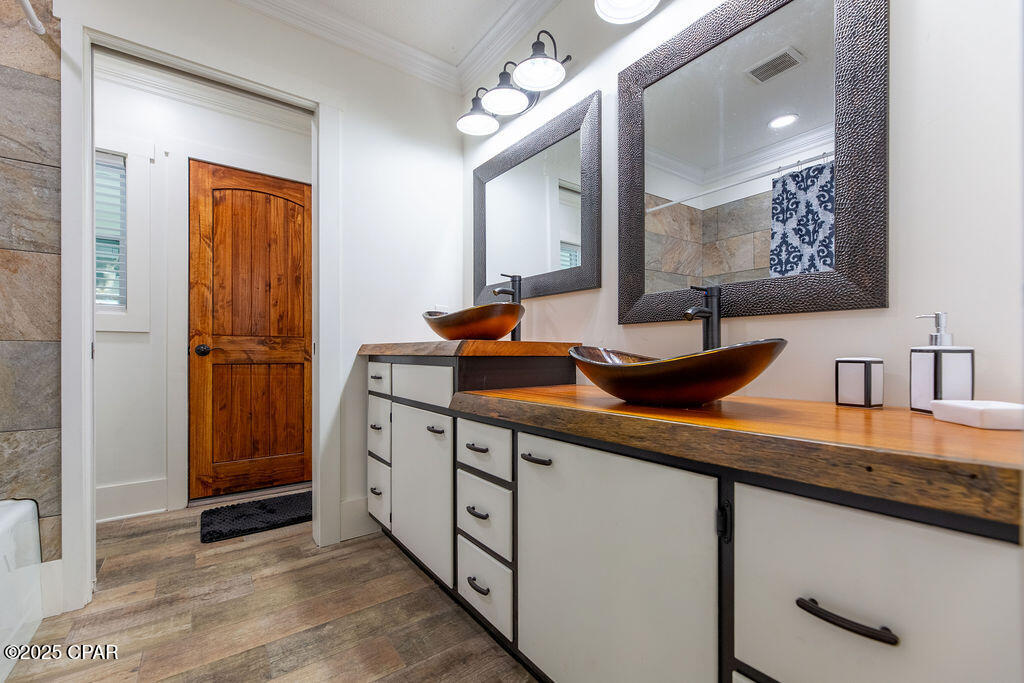 Image 47 For 7536 Coleridge Road