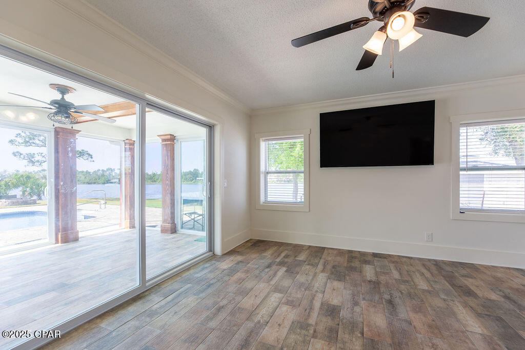 Image 52 For 7536 Coleridge Road