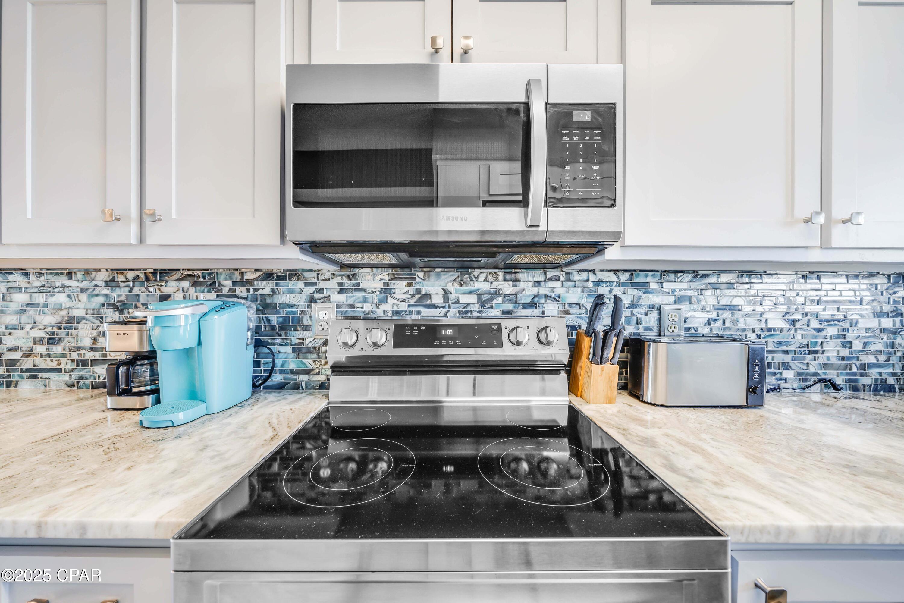 Image 4 For 5801 Thomas Drive 611