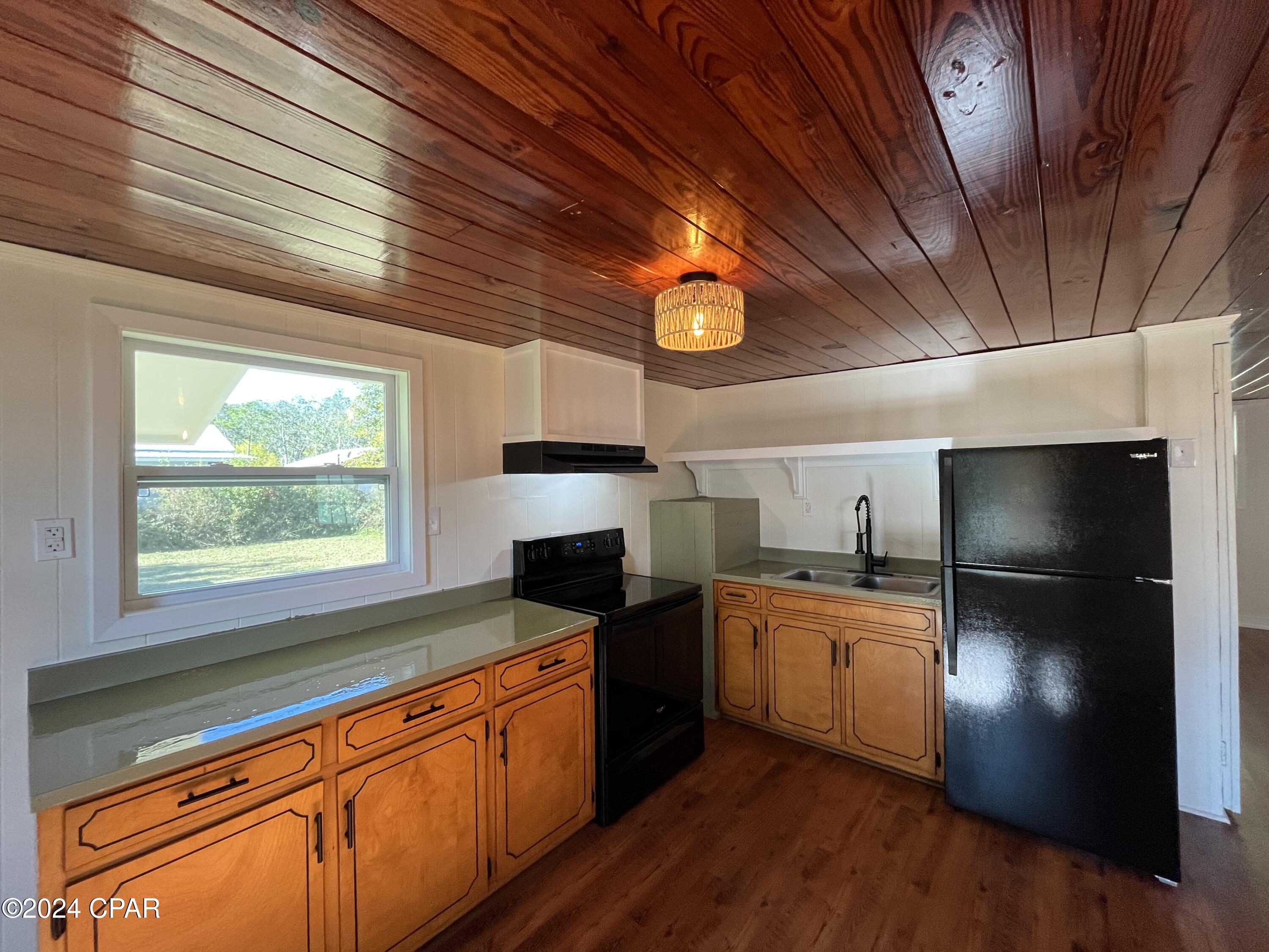 Homes for sale in Wewahitchka, FL | 239 S Deer Avenue Avenue, Wewahitchka, FL 32465 | MLS# 766663