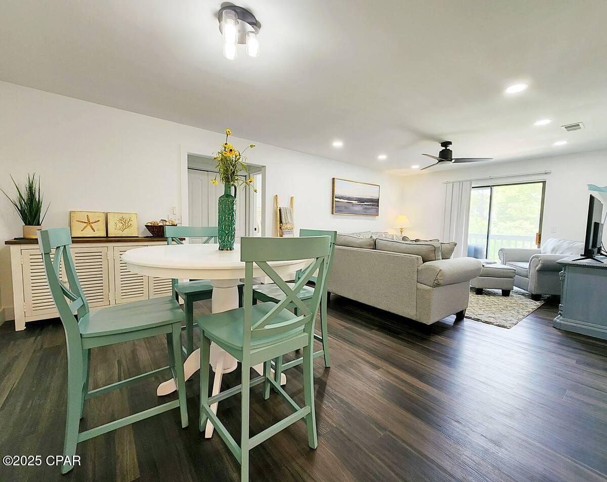 Image 4 For 7125 Lagoon Drive O