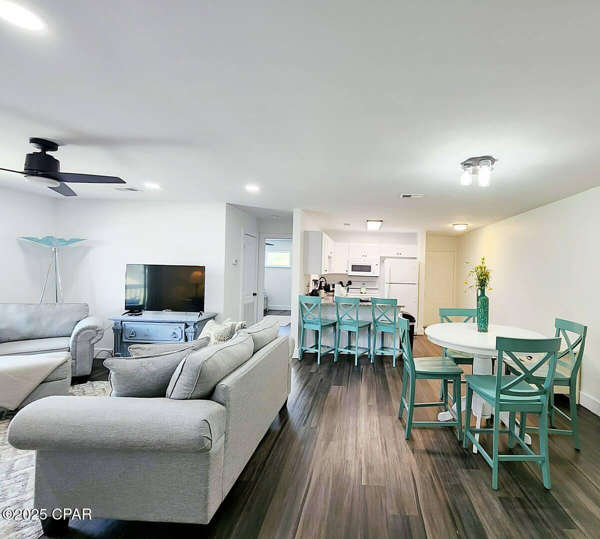 Image 5 For 7125 Lagoon Drive O
