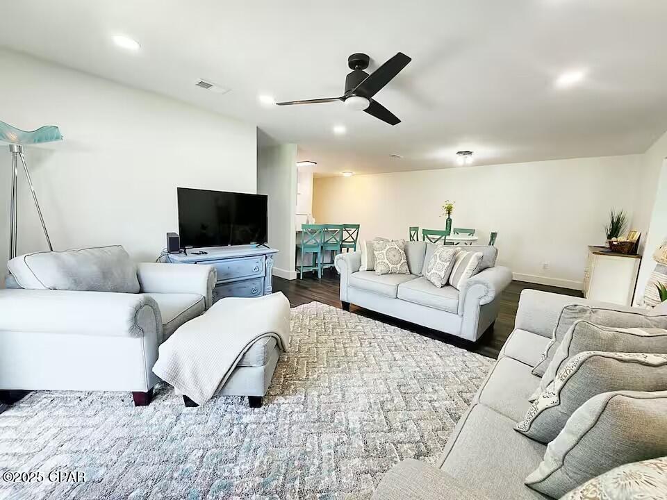 Image 6 For 7125 Lagoon Drive O