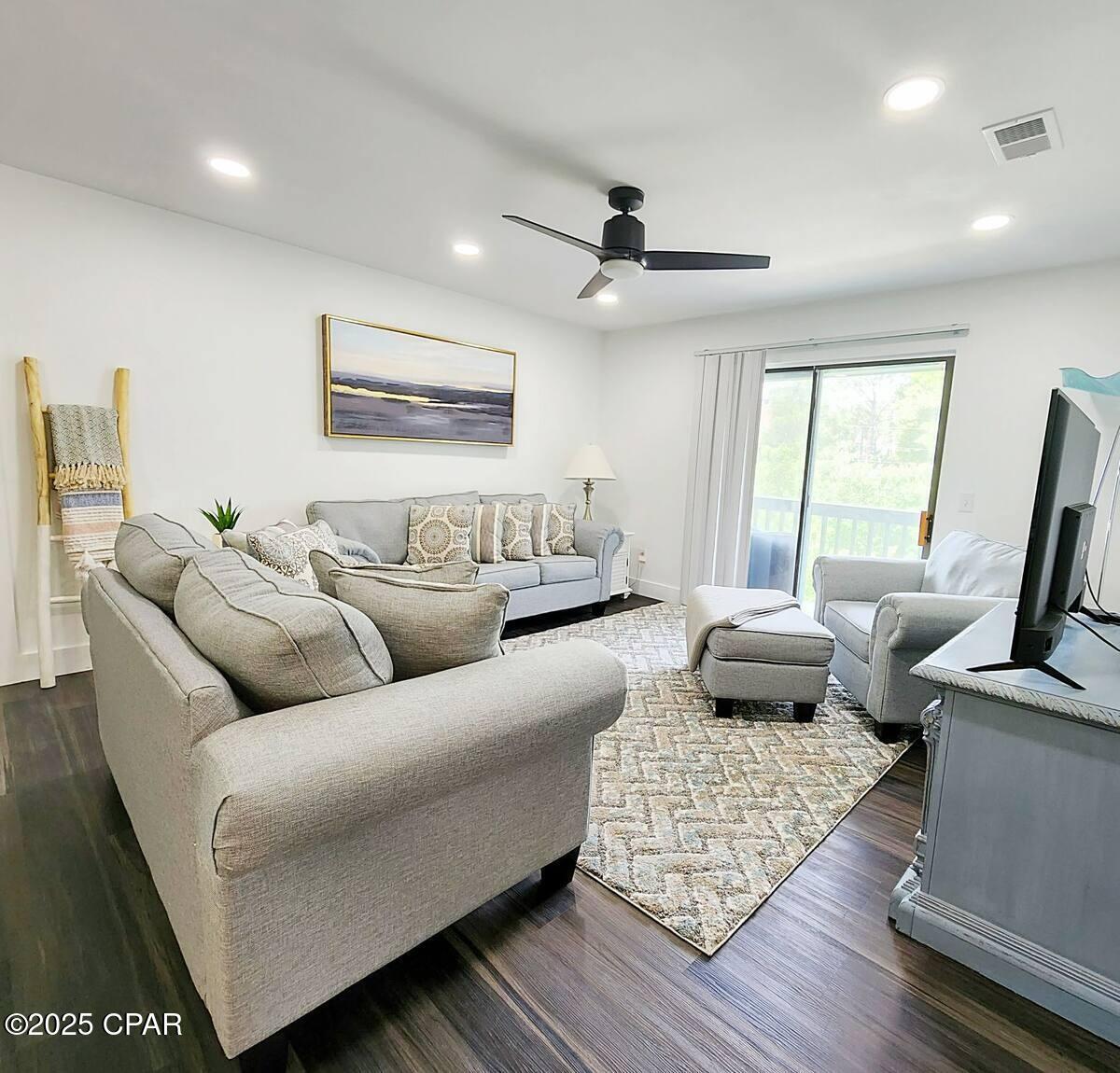 Image 7 For 7125 Lagoon Drive O