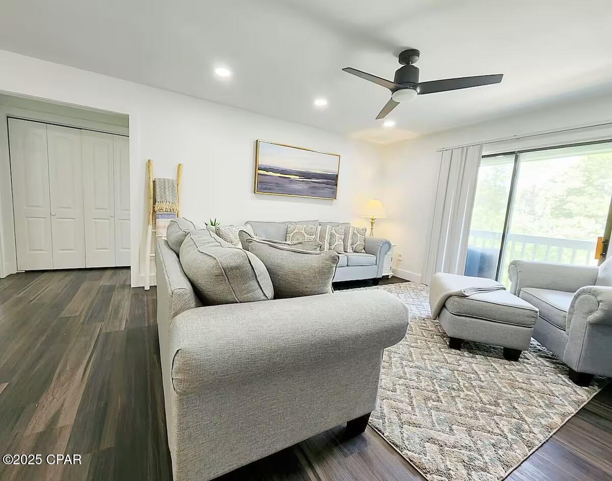 Image 8 For 7125 Lagoon Drive O