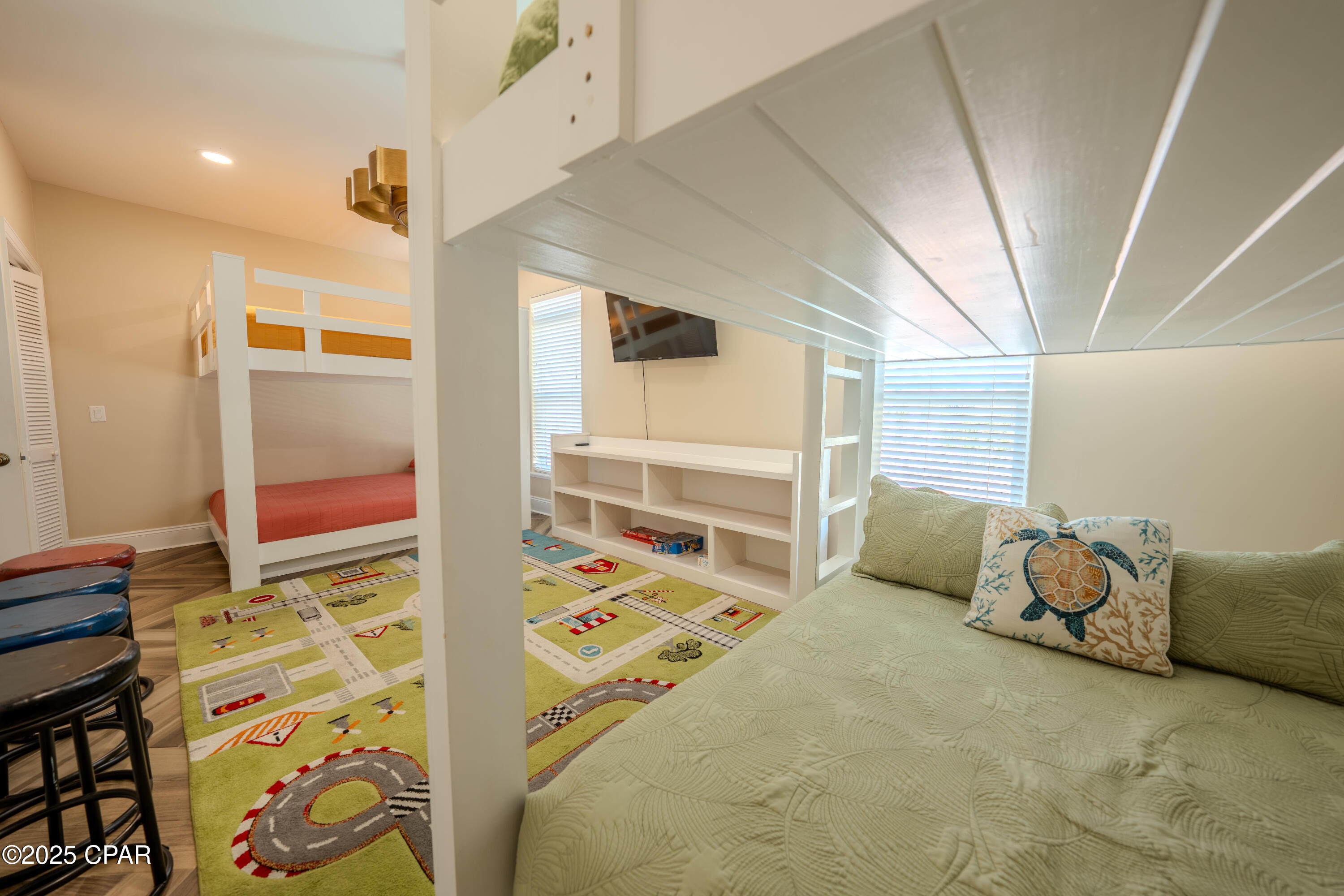 Image 23 For 19906 Front Beach Road