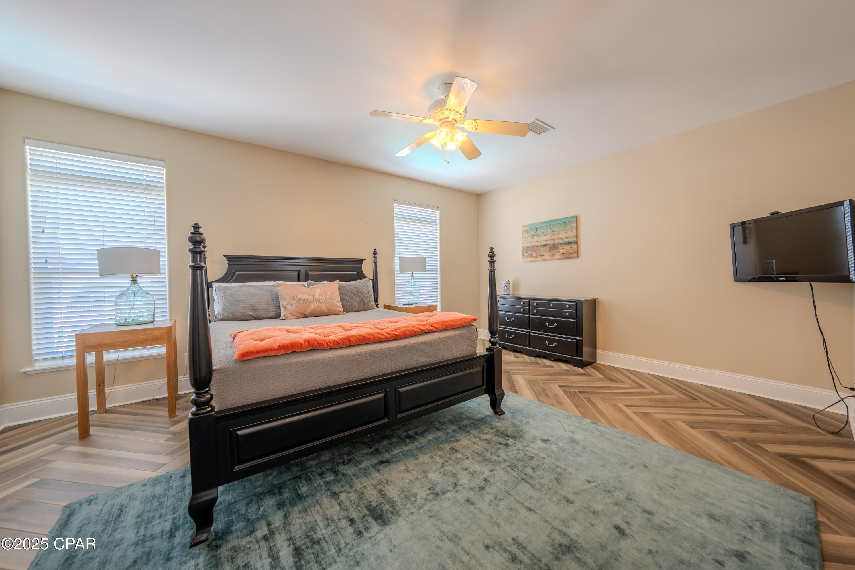 Image 39 For 19906 Front Beach Road