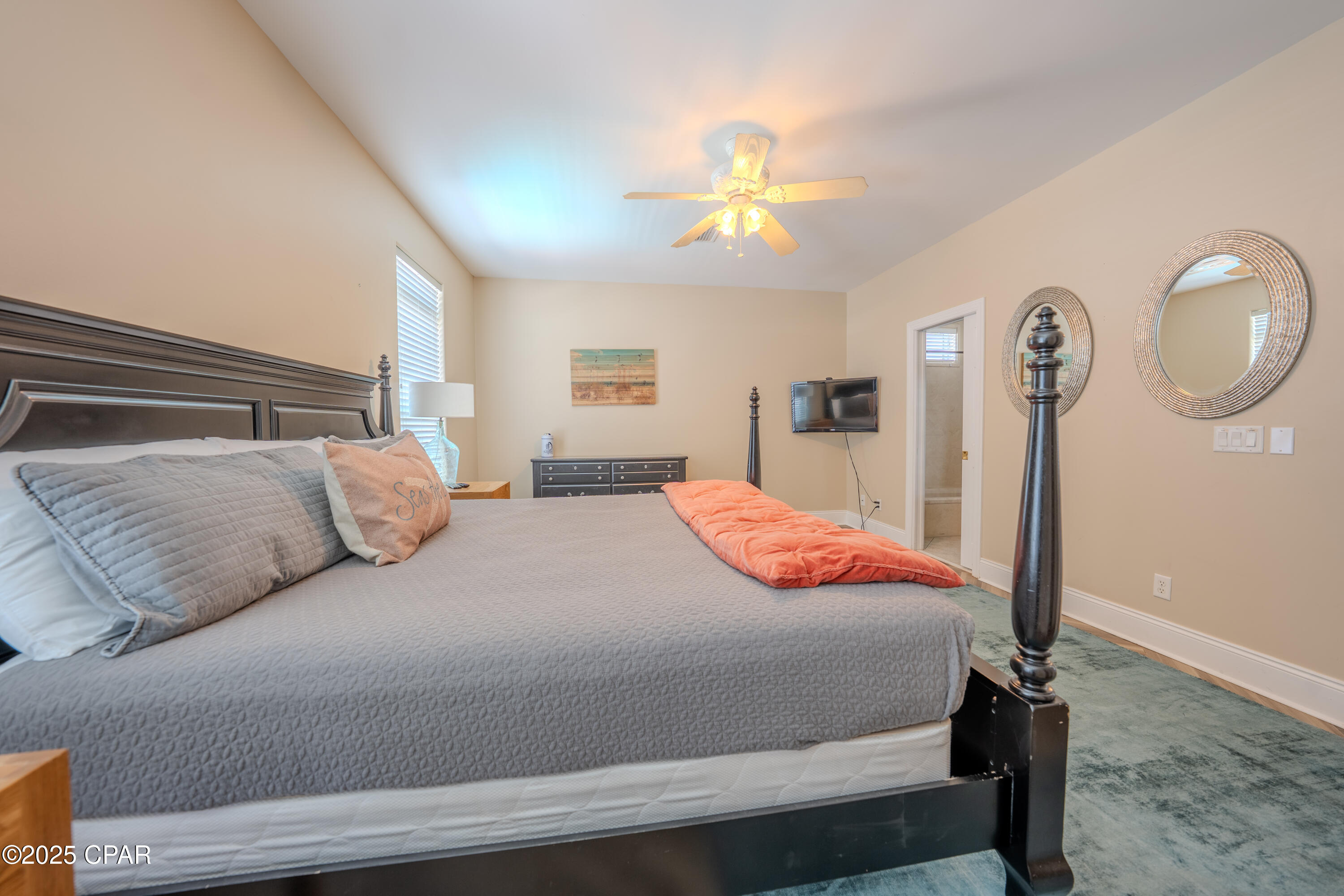 Image 40 For 19906 Front Beach Road