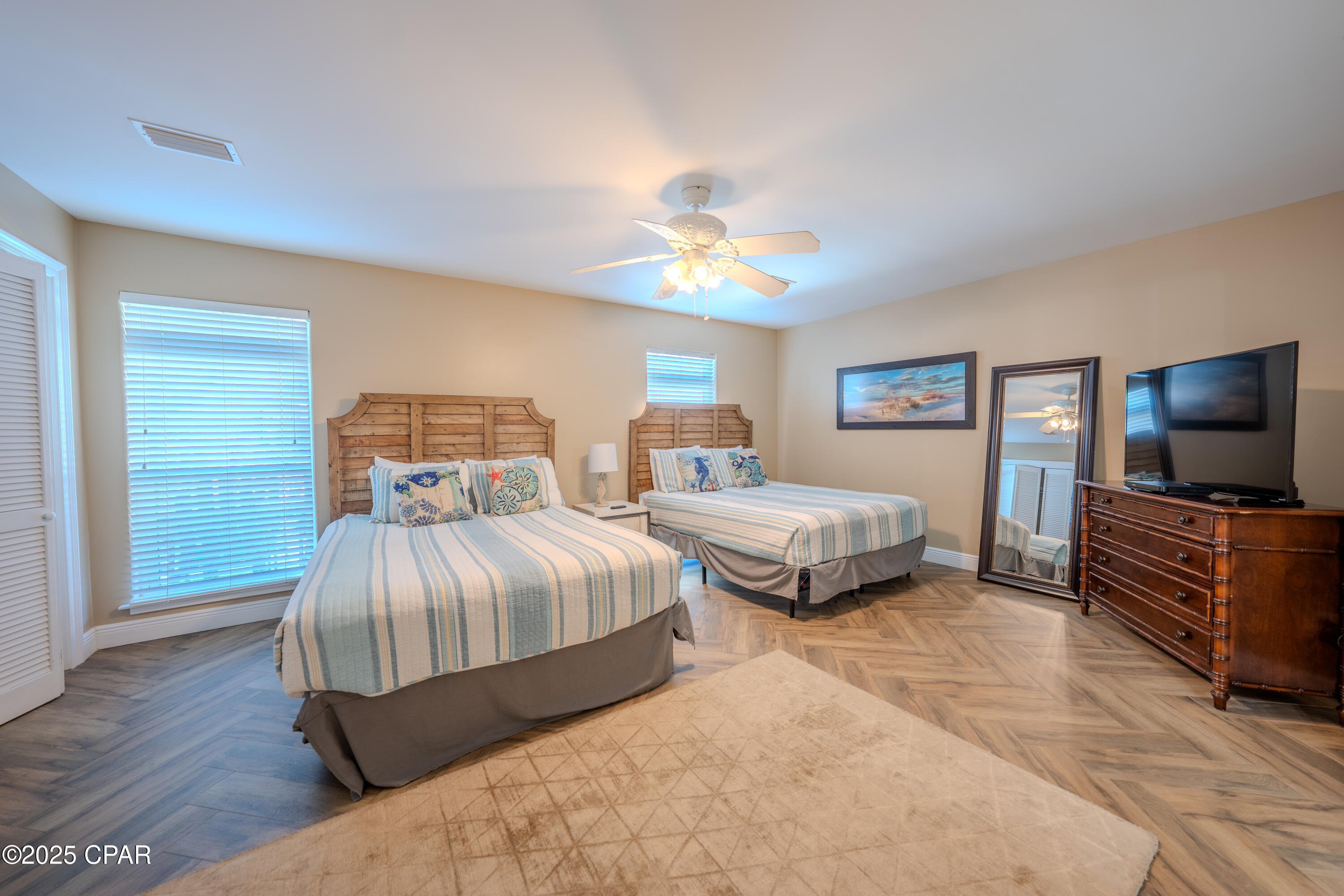 Image 42 For 19906 Front Beach Road