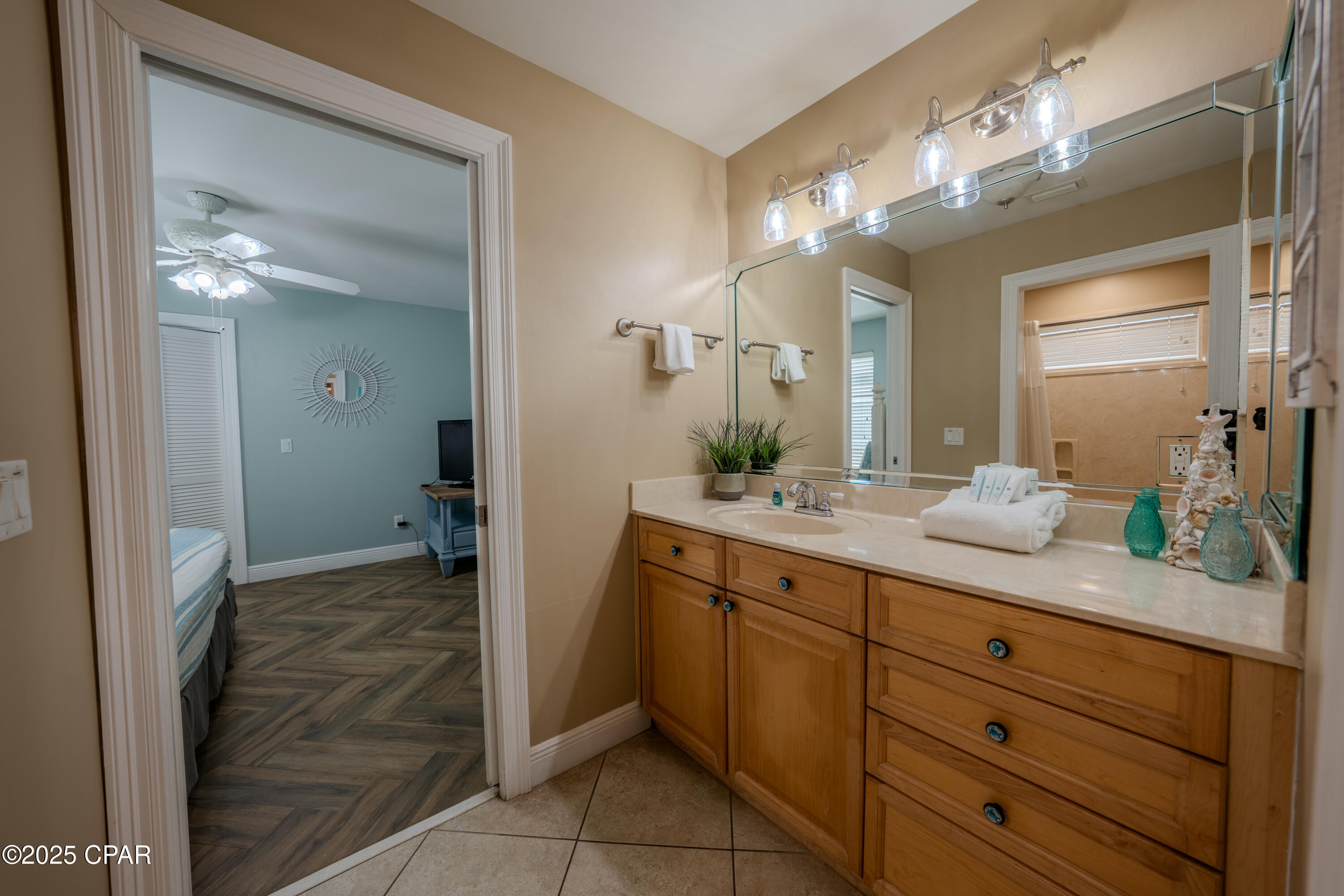 Image 43 For 19906 Front Beach Road