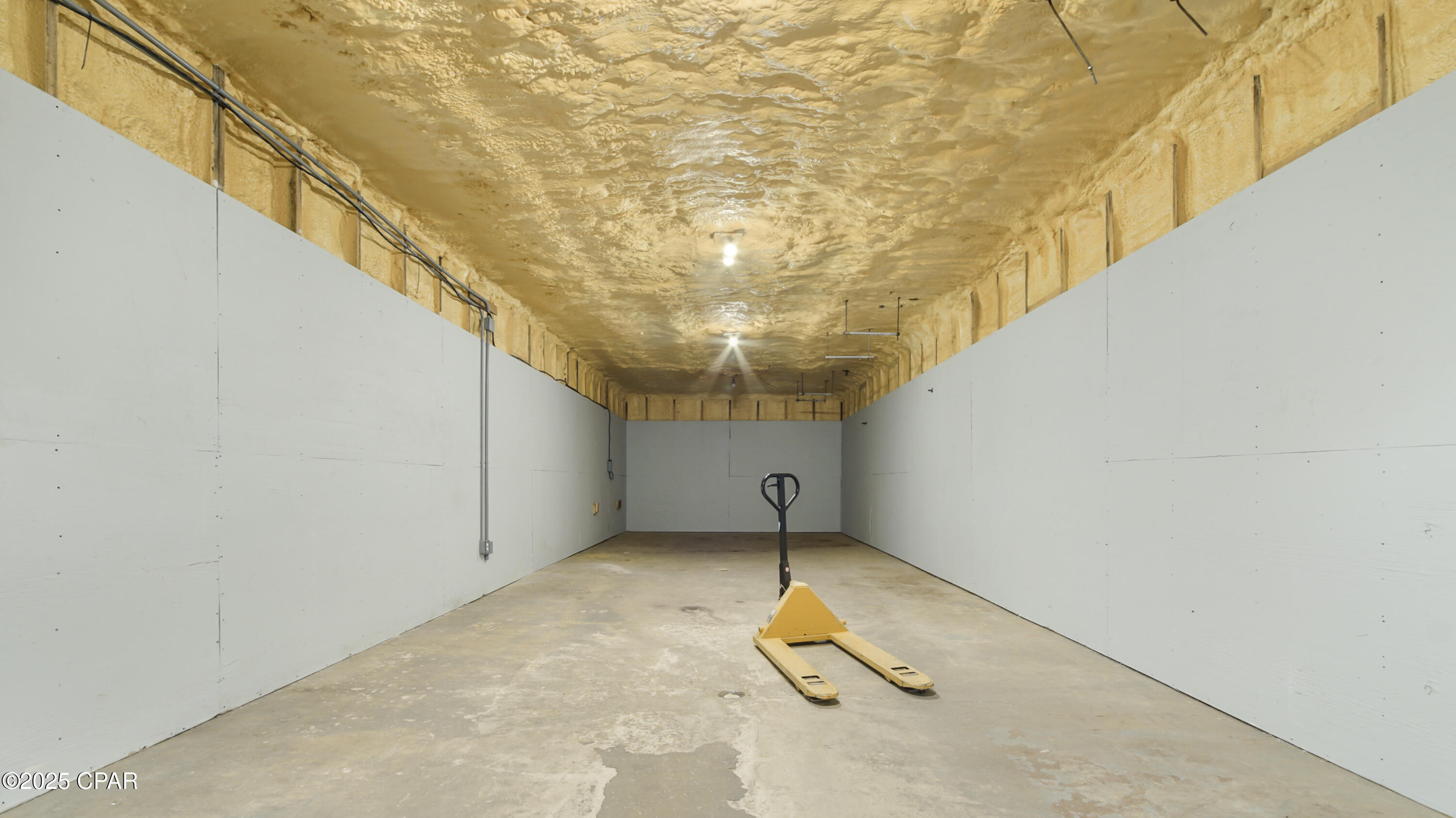 Image 13 For 1220 Transmitter Road