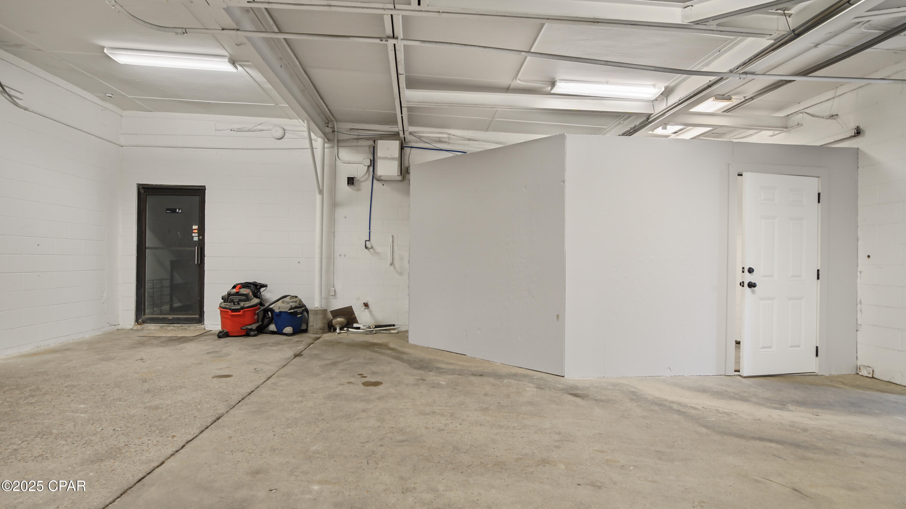 Image 14 For 1220 Transmitter Road