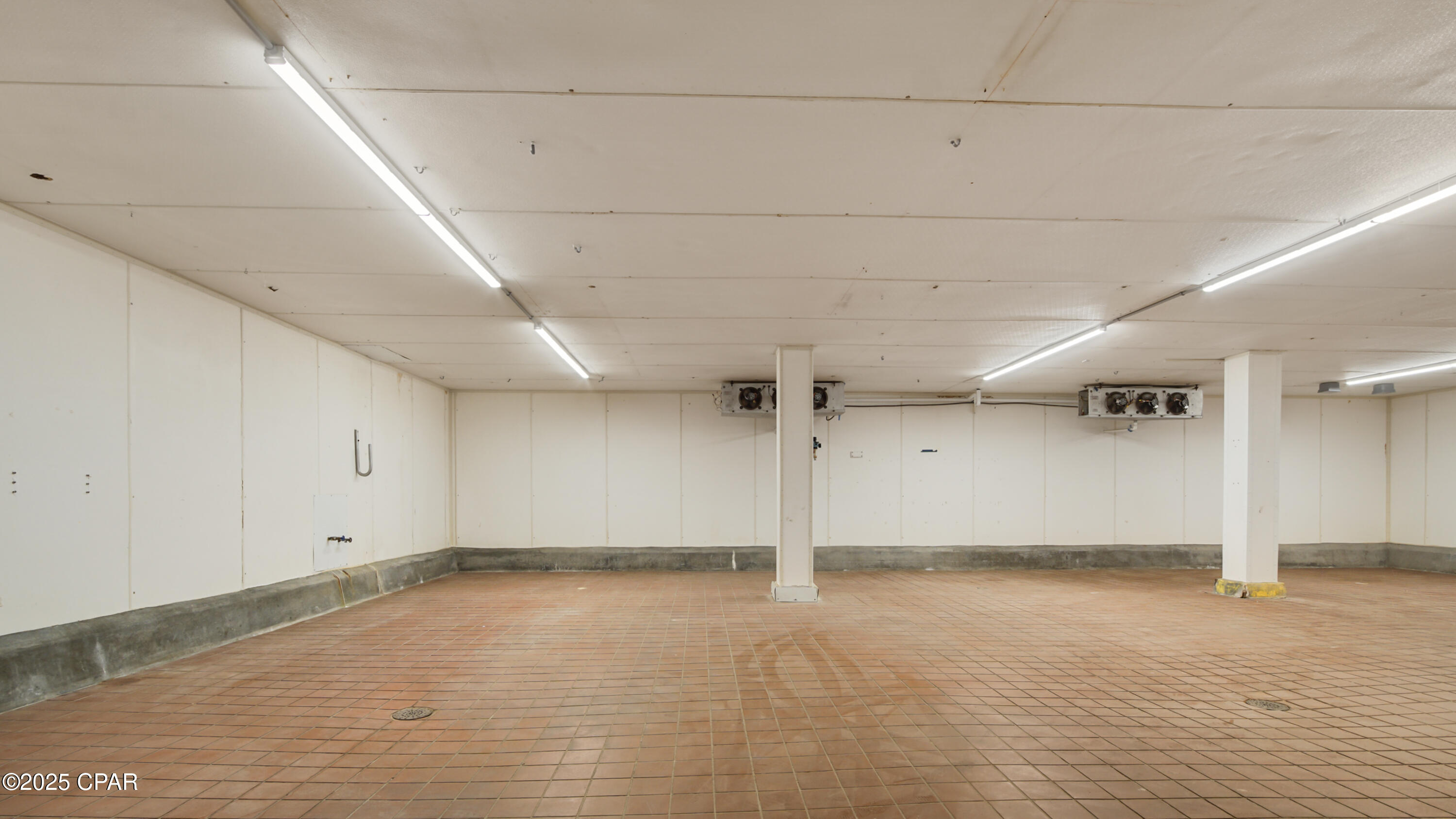 Image 20 For 1220 Transmitter Road