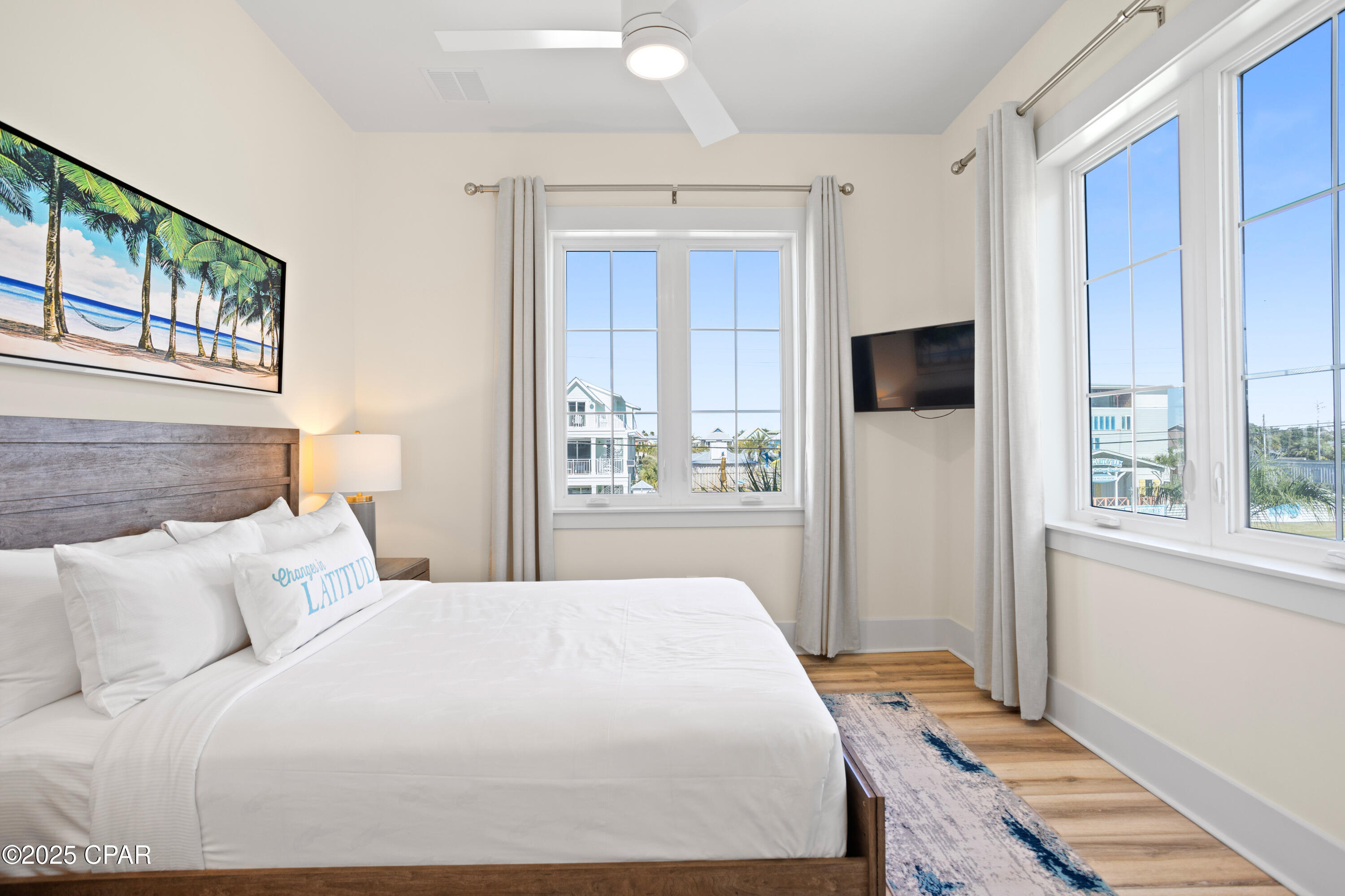 Listing photo id 11 for 13649 Front Beach Road