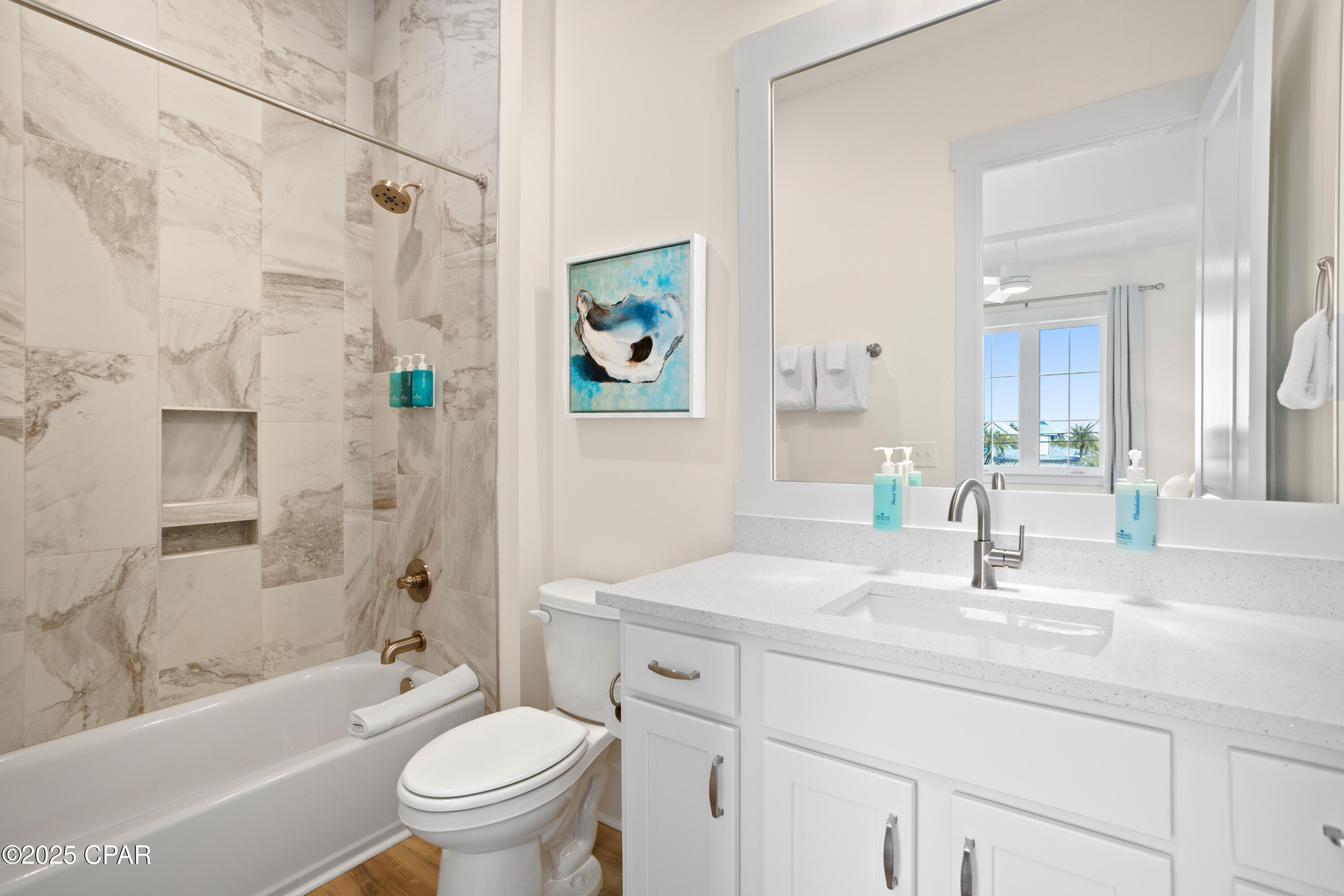 Listing photo id 33 for 13649 Front Beach Road