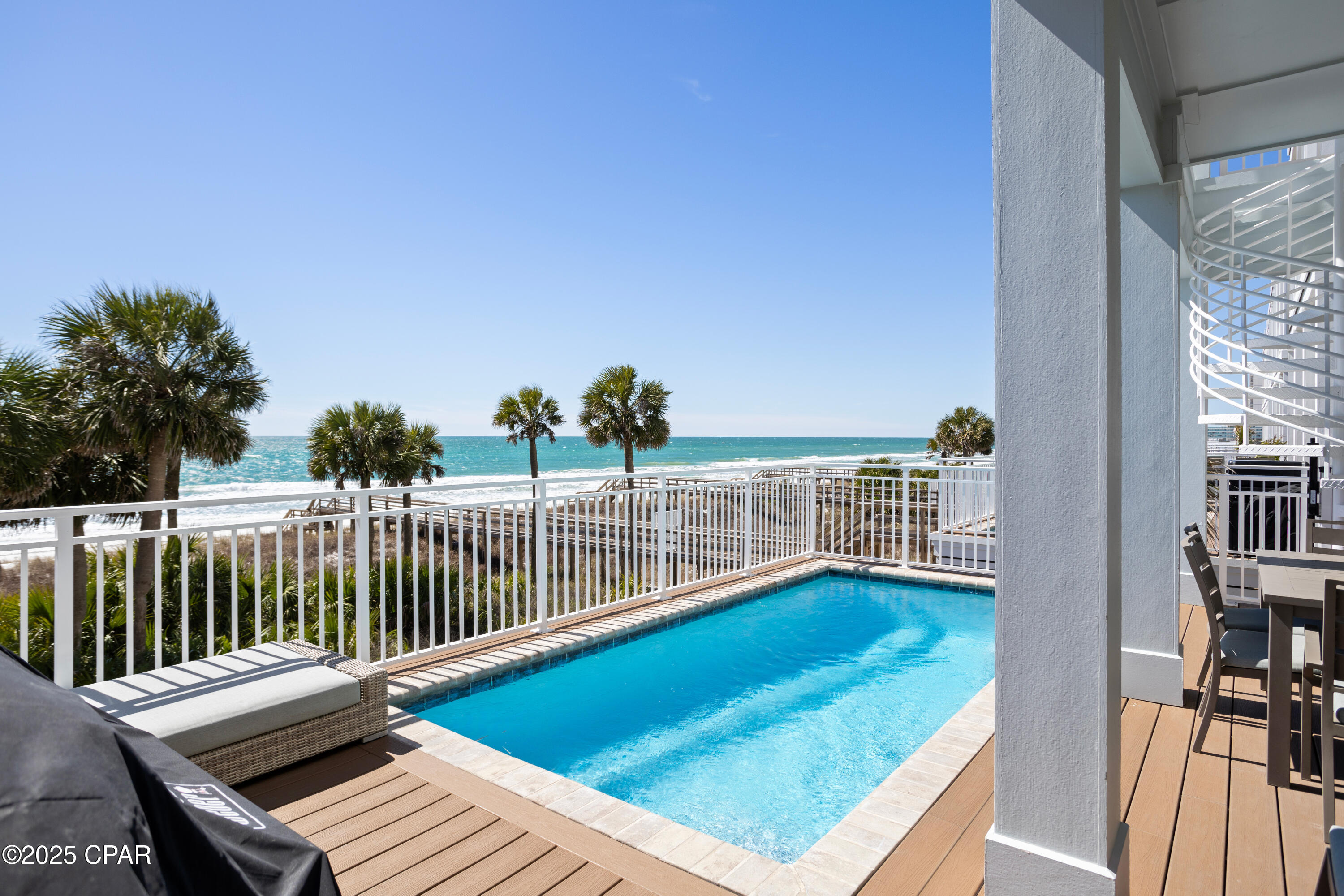 Listing photo id 5 for 13649 Front Beach Road