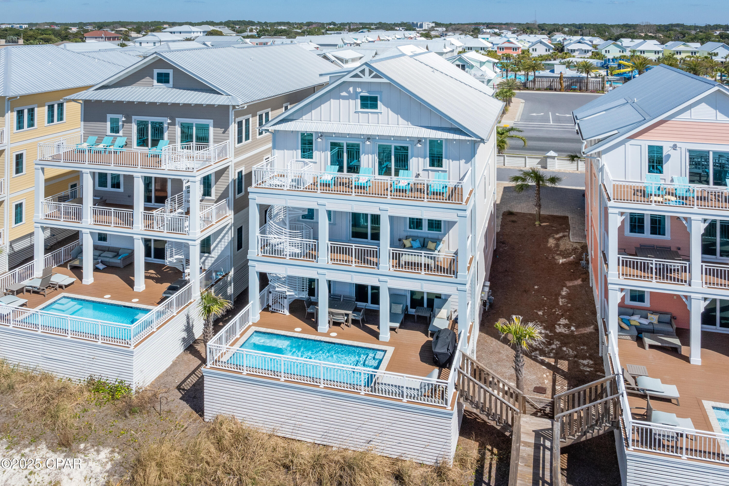 Listing photo id 77 for 13649 Front Beach Road