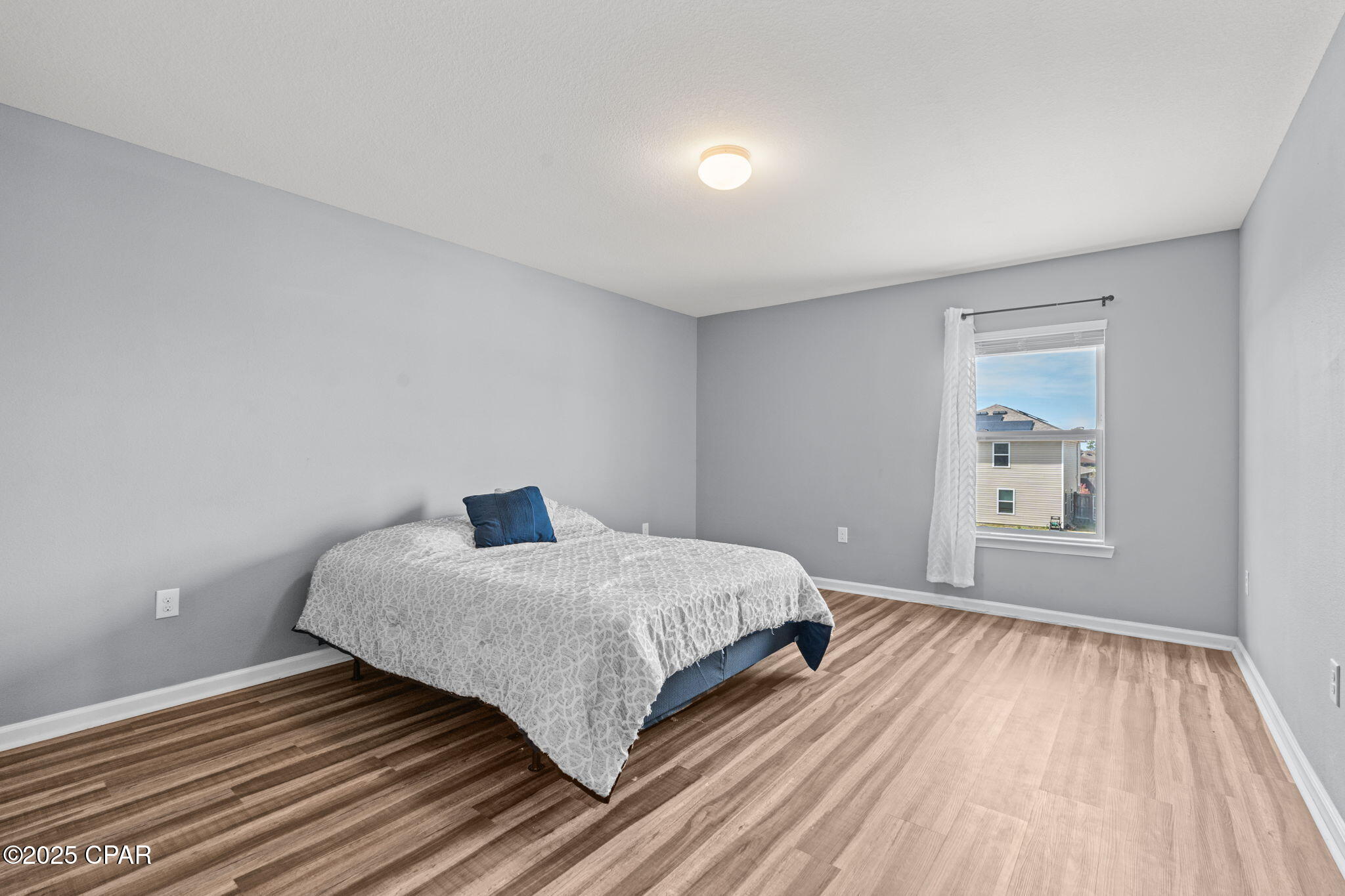 Listing photo id 30 for 3219 Lindsey Street