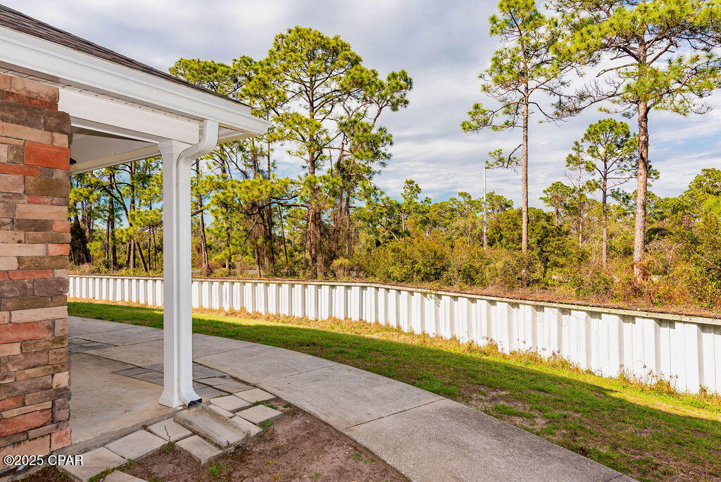 Image 2 For 1108 Lighthouse Road