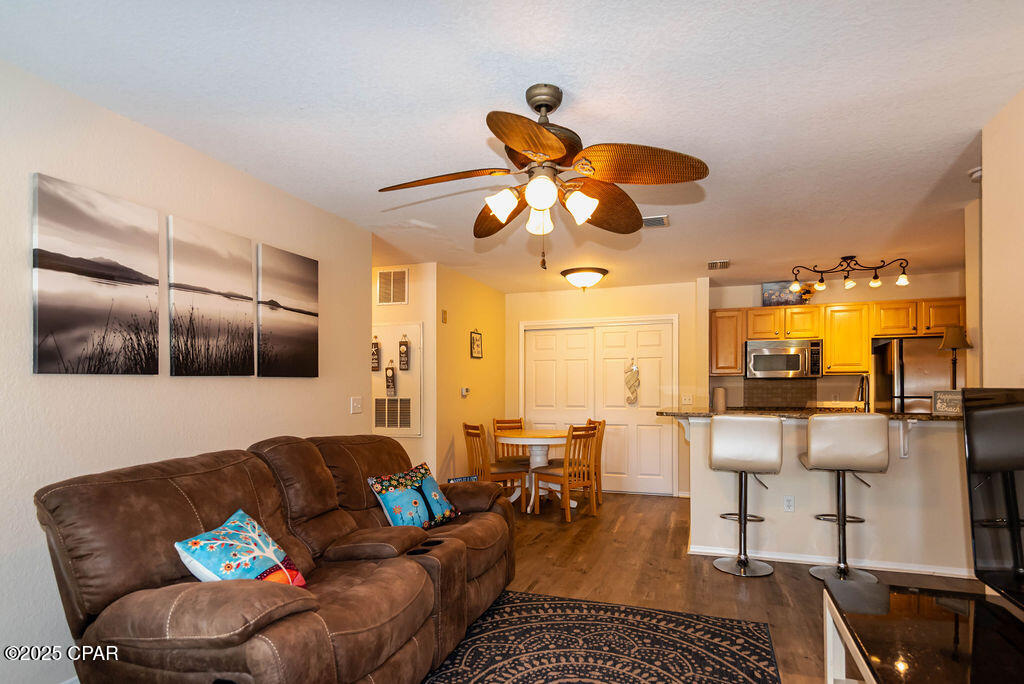 Image 4 For 1108 Lighthouse Road