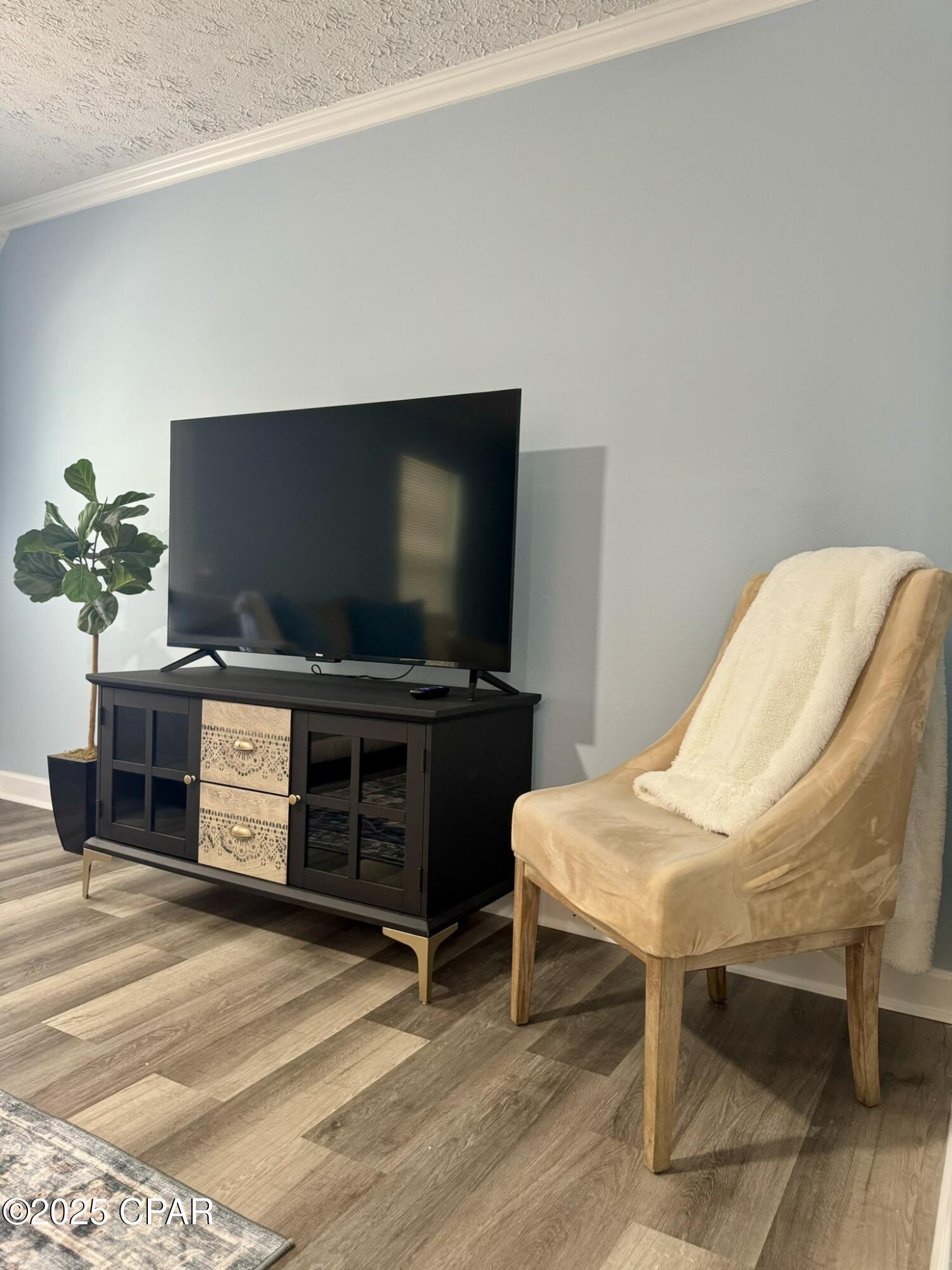 Image 7 For 211 Circle Drive