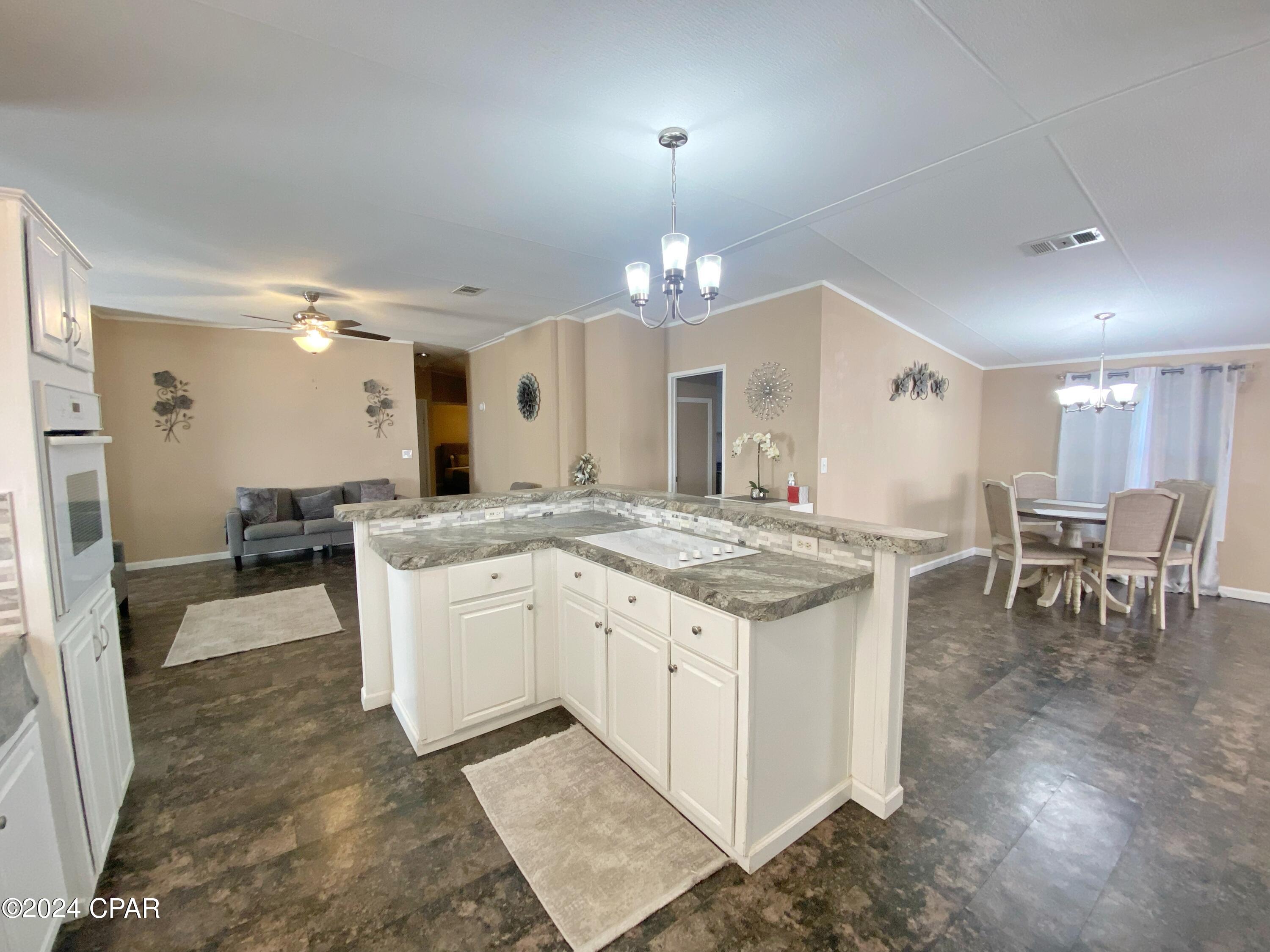 Image 10 For 7872 Hwy 90  