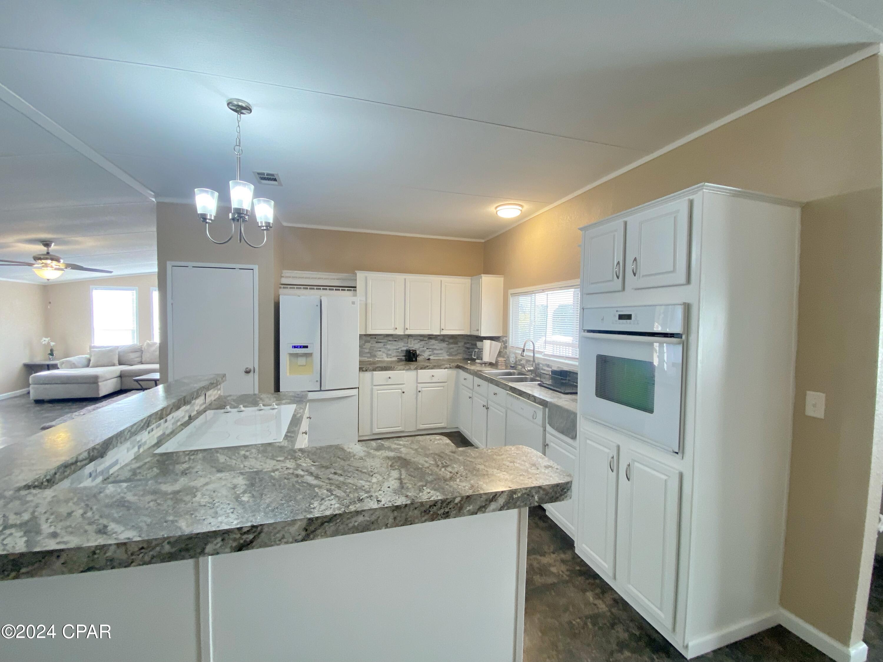 Image 11 For 7872 Hwy 90  